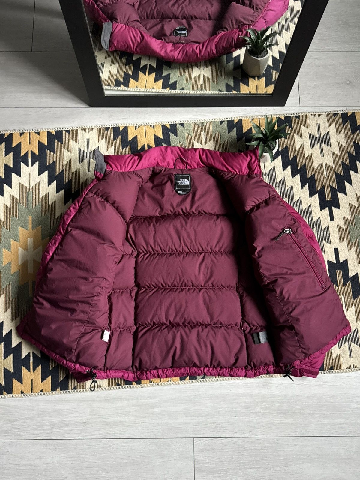 The North Face The North Face 700 Nuptse Puffer Jacket Size M / US 6-8 / IT 42-44 - 15 Thumbnail