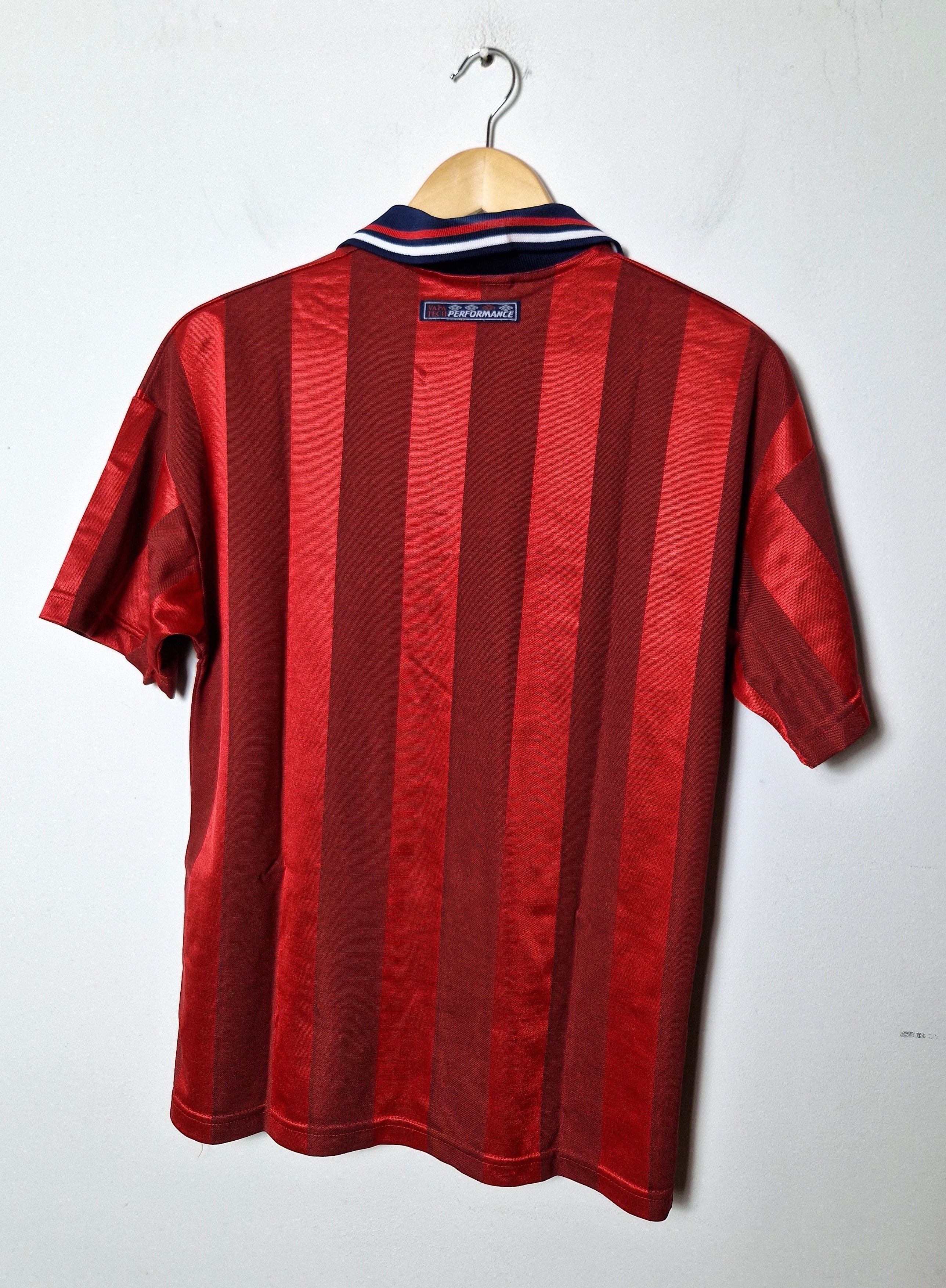 Umbro × Vintage Umbro x England vintage 90s jersey Size US XS / EU 42 / 0 - 6 Thumbnail