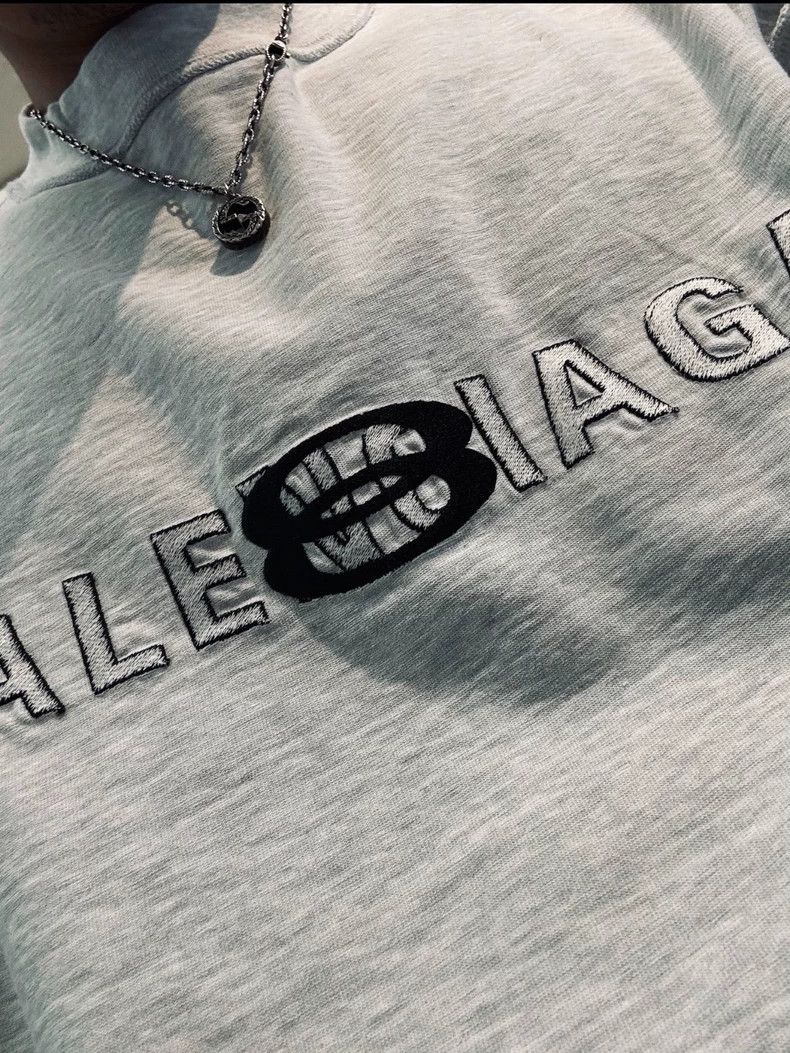 Balenciaga Balenciaga size 2 Ghosting double-loop Oakley reversible em Size US M / EU 48-50 / 2 - 7 Thumbnail