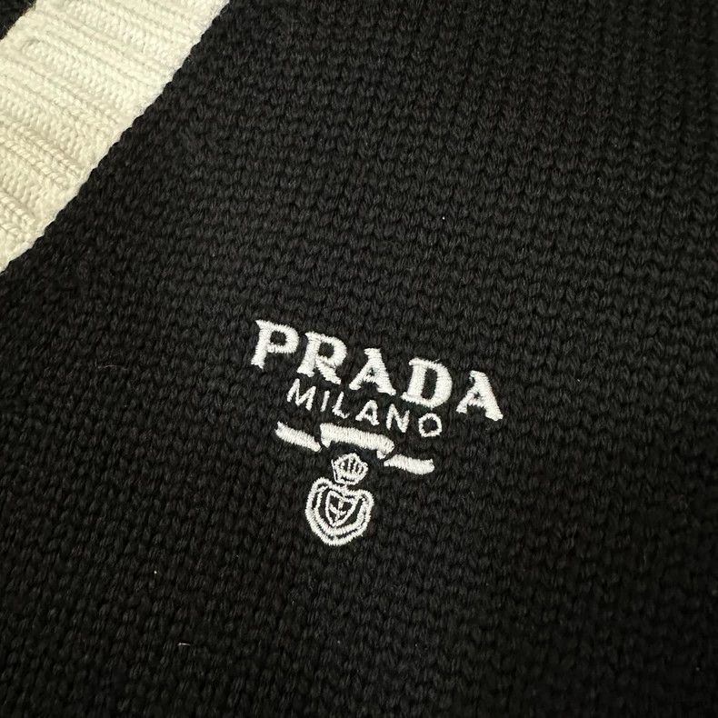 Prada Prada Color-block V-neck short sleeves wool knit cardigan Size XS / US 0-2 / IT 36-38 - 4 Thumbnail