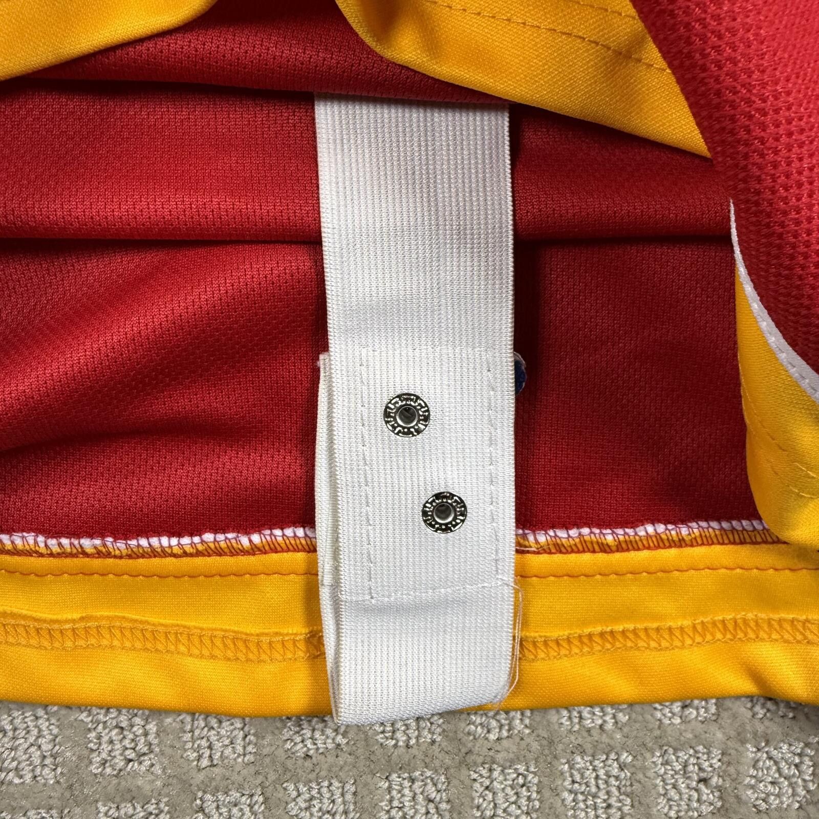 Reebok Jarome Iginla Reebok Calgary Flames Fight Strap Jersey 48 Size US M / EU 48-50 / 2 - 7 Thumbnail