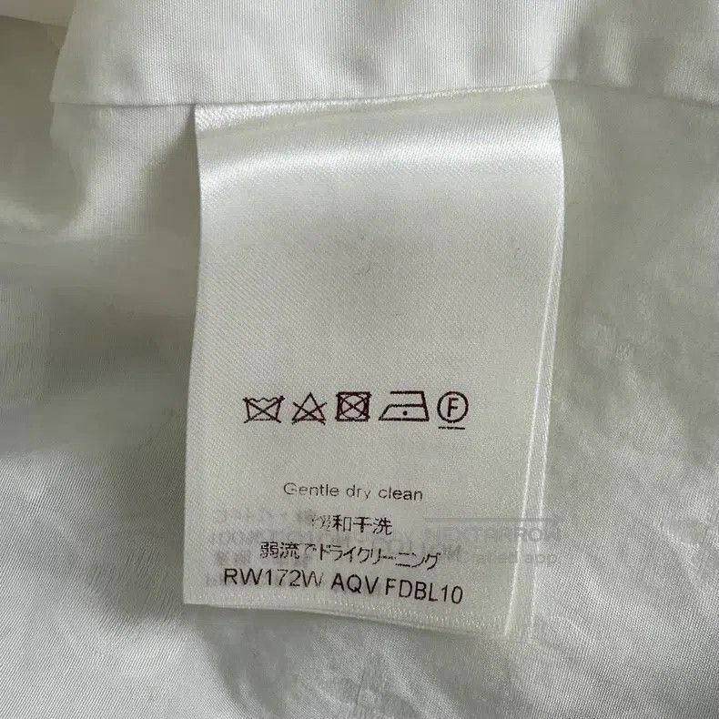 Louis Vuitton Louis Vuitton White embossed shirt Size XS / US 0-2 / IT 36-38 - 4 Thumbnail