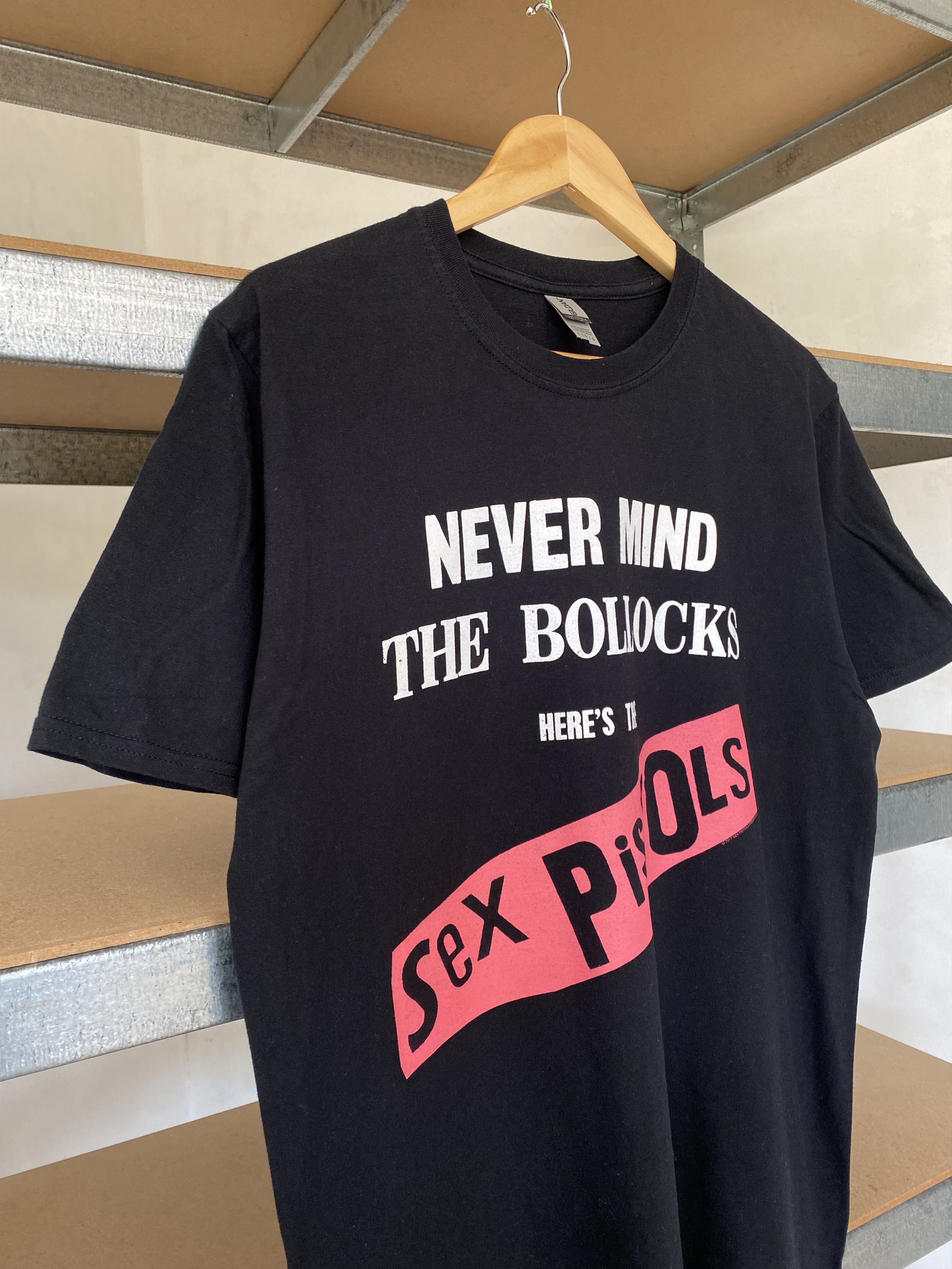 Band Tees × Vintage Vintage 2017 Sex Pistols Never Mind Rock Band T-shirt Size US L / EU 52-54 / 3 - 5 Thumbnail