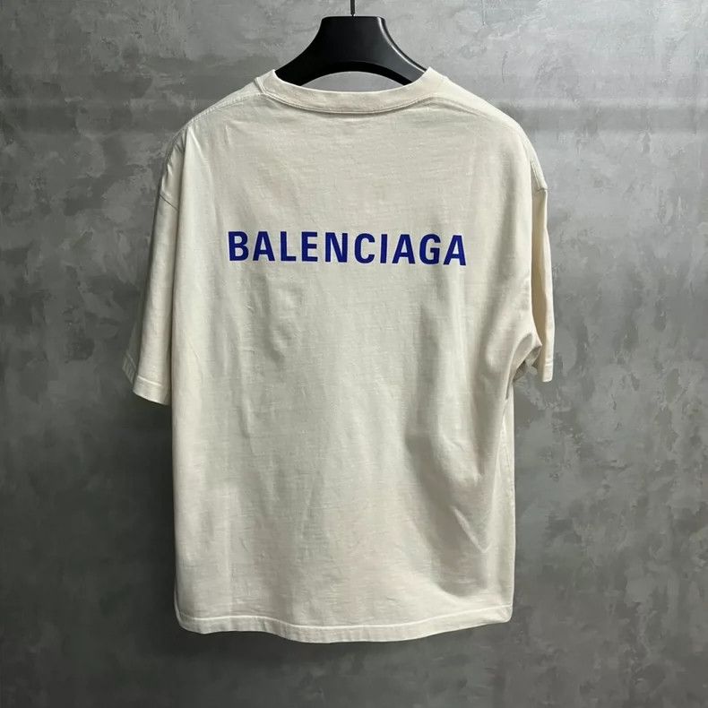 Balenciaga Balenciaga Off-white monogrammed Logo printed crewneck pul Size US L / EU 52-54 / 3 - 2 Thumbnail