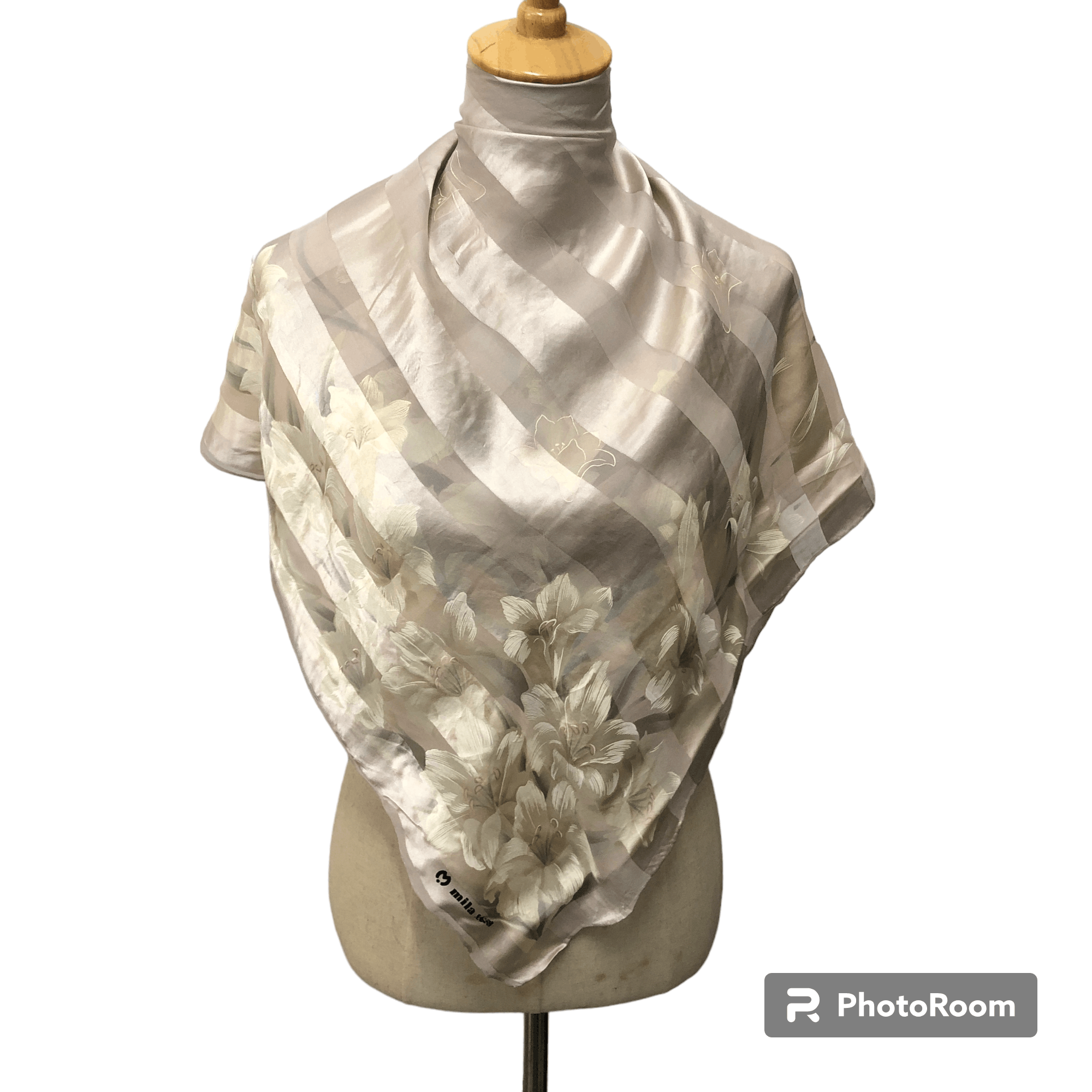 Mila Schon Mila Schon Slit Thread Silk Scarf M1093 Size ONE SIZE - 1 Thumbnail