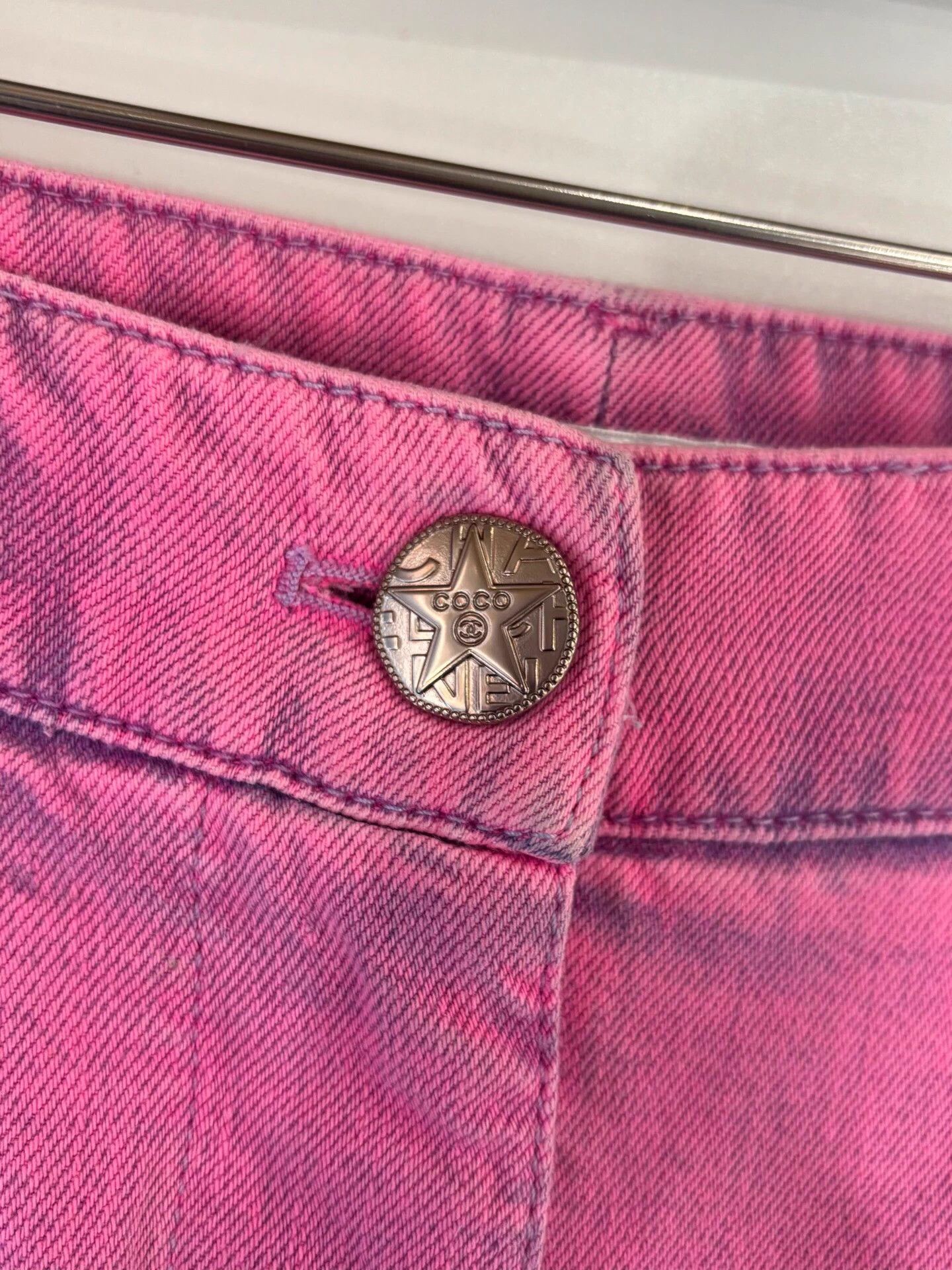 Chanel Chanel gradient pink women's jeans metal CC star button 38 Size 27" / US 4 / IT 40 - 4 Thumbnail