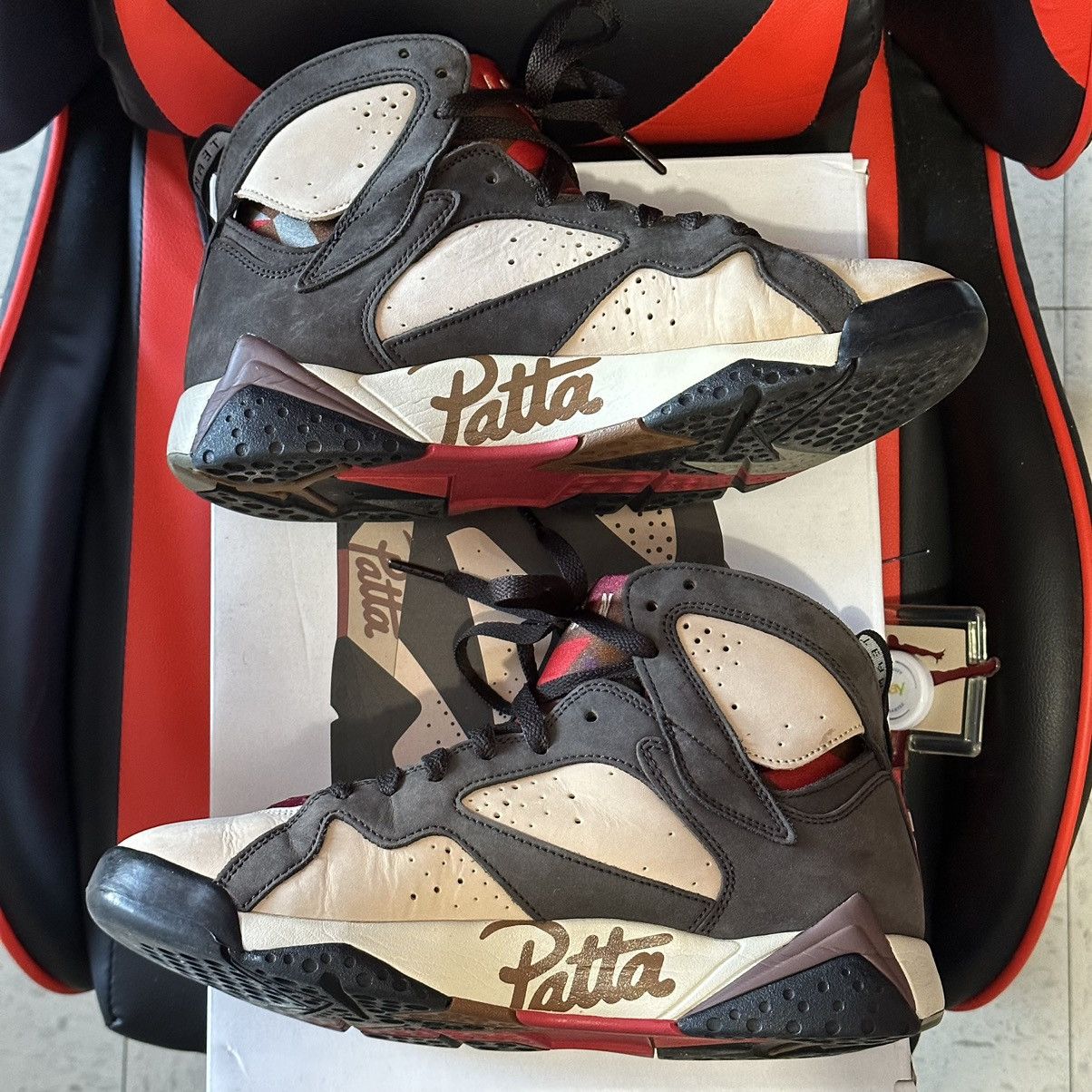 Jordan Brand × Nike Jordan 7 Retro Patta mens size 9 ( shimmer red velvet brown) Size US 9 / EU 42 - 2 Thumbnail