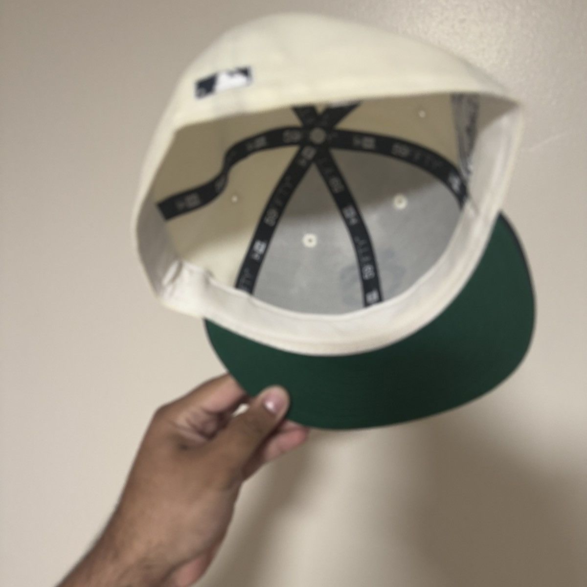 New Era Twin City Two Tone Hat Club 71/2 Size ONE SIZE - 4 Thumbnail