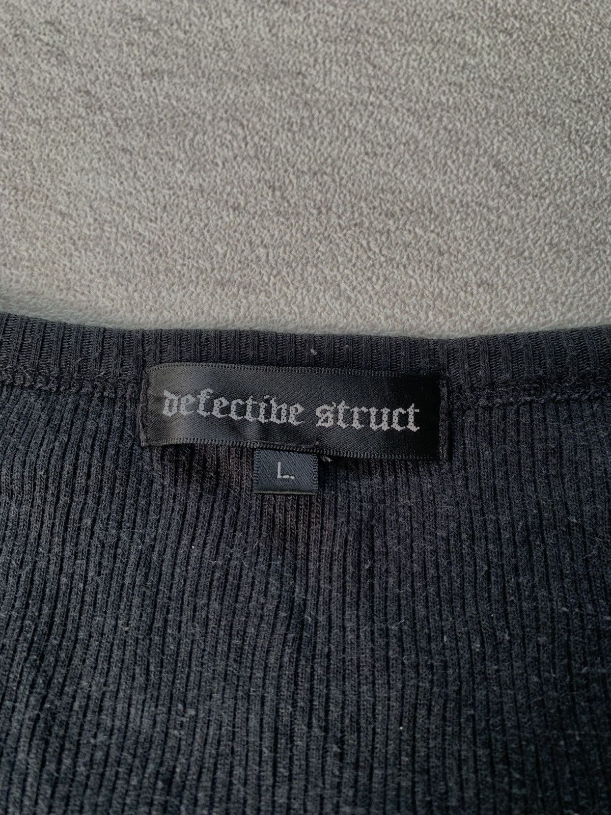 Japanese Brand 2000s Defective Struct V-neck Skull Longsleeve Size US L / EU 52-54 / 3 - 5 Thumbnail