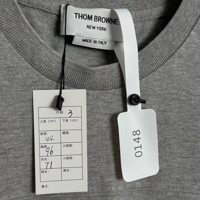 Thom Browne Thom Browne size3 Gray four stripe short sleeves Size US L / EU 52-54 / 3 - 4 Thumbnail