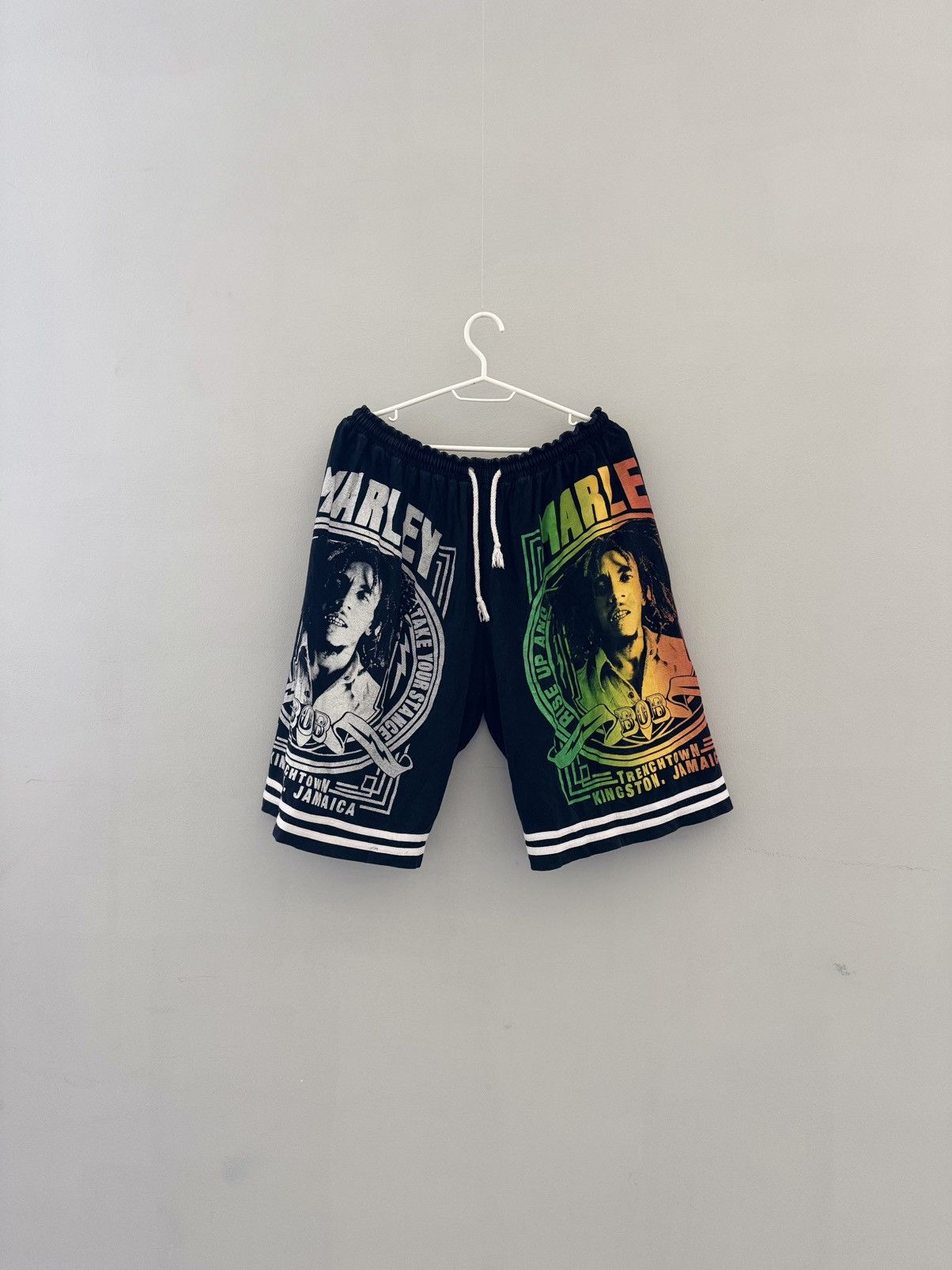 Band Tees Smoking weed Bob Marley vintage shorts black Size US 32 / EU 48 - 1 Thumbnail