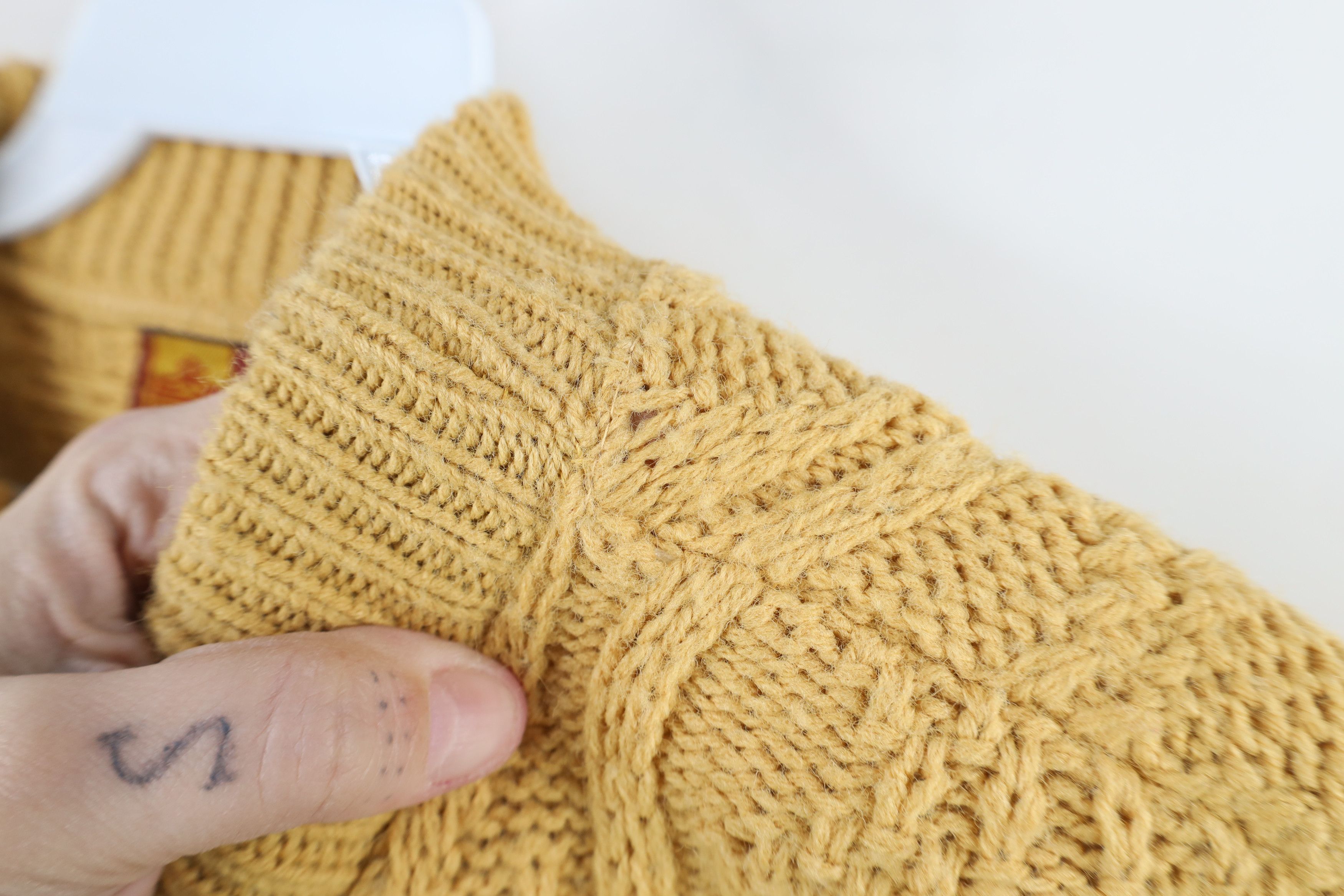 Vintage Vintage 70s Streetwear Textured Knit Crewneck Sweater Gold Size US S / EU 44-46 / 1 - 6 Thumbnail