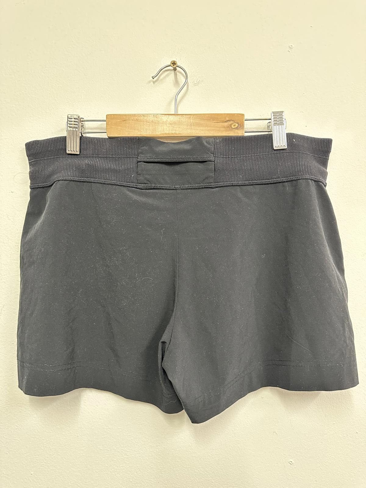 Other Sweaty Betty Black Sports Shorts Size S Size 28" / US 6 / IT 42 - 4 Thumbnail
