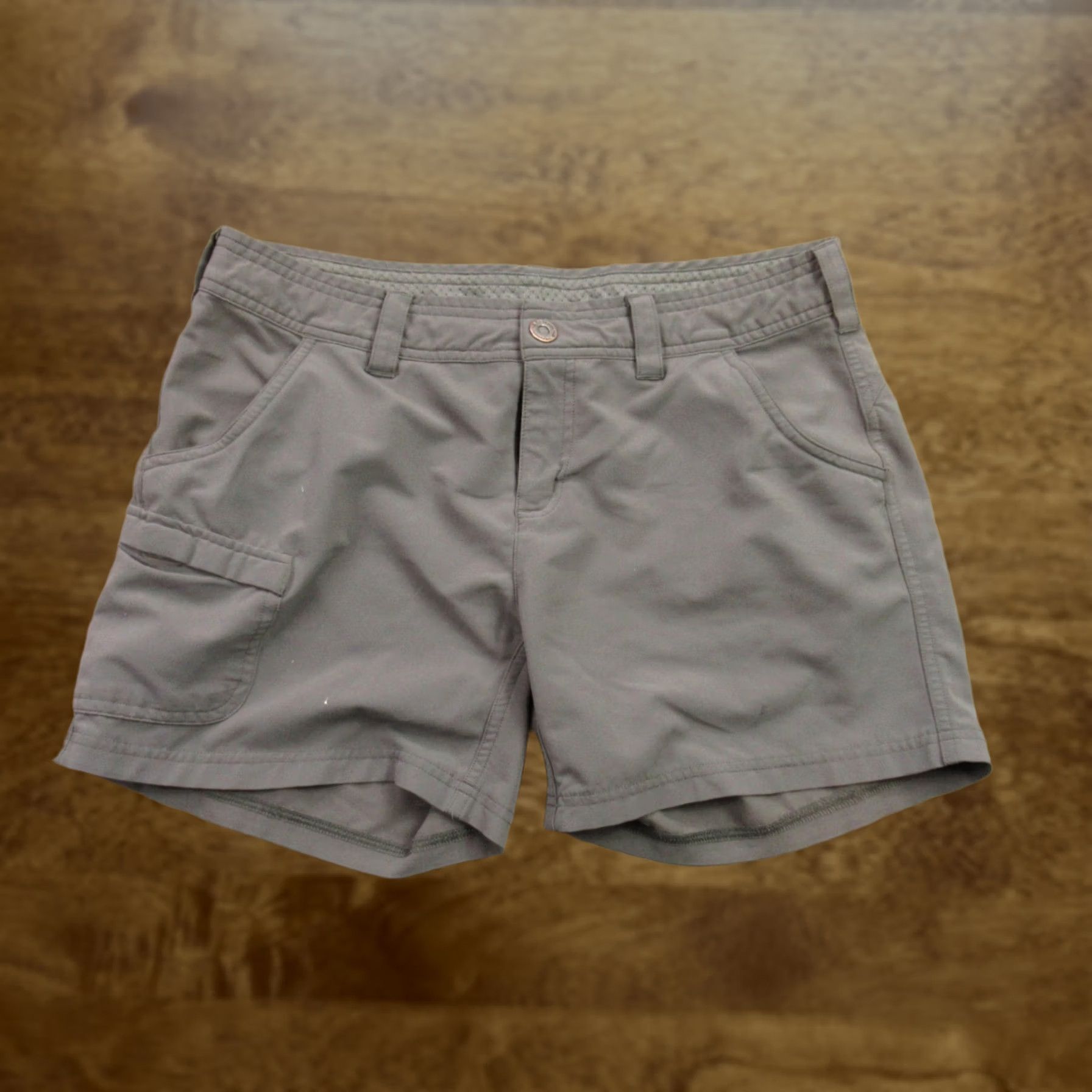 The North Face The North Face Women's Cargo Shorts | Size 6 | Beige | 5" Inseam | Hiking, Outdoor | Regular Fit Women Size 28" / US 6 / IT 42 - 1 Thumbnail