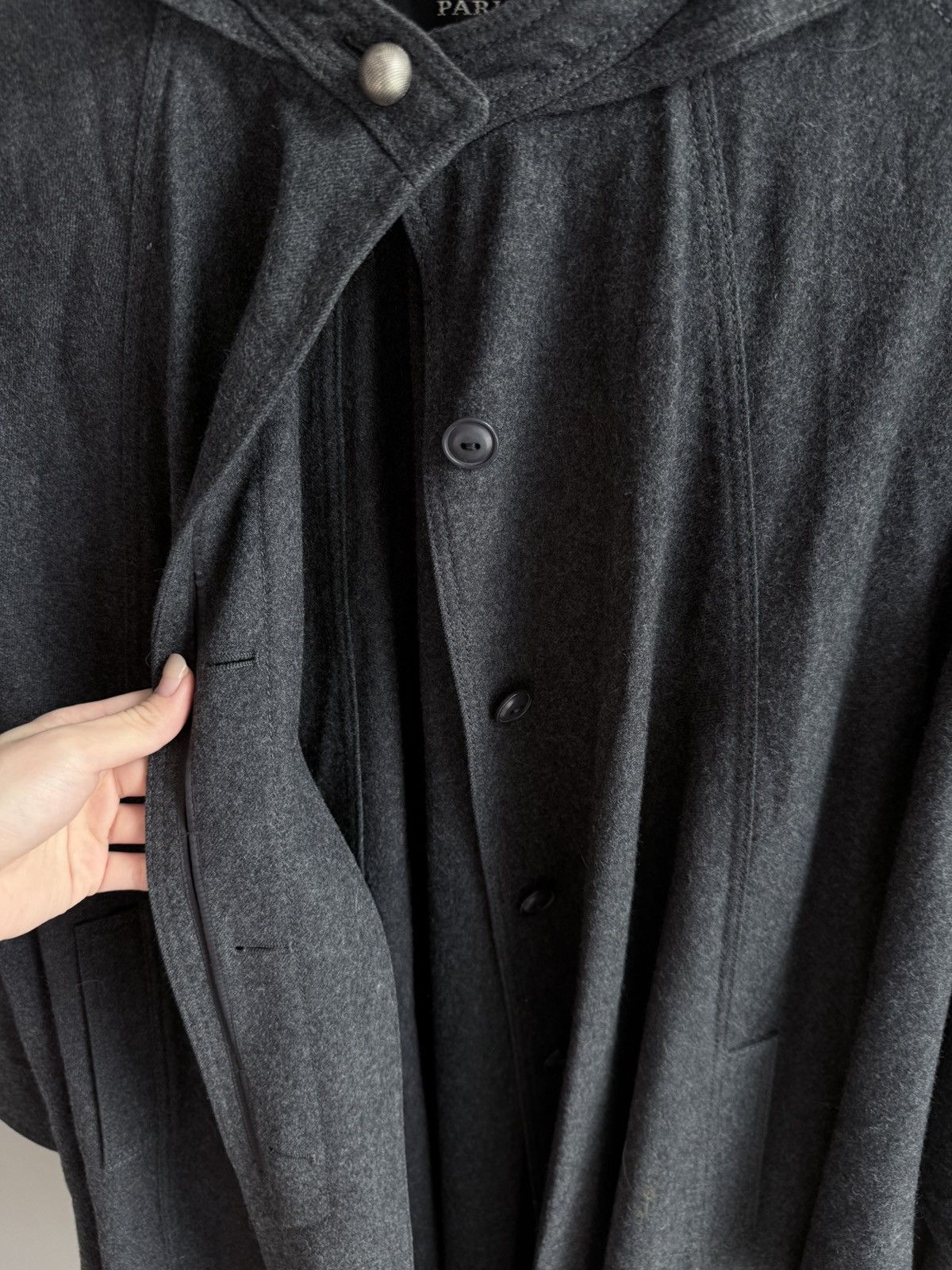 Louis Feraud Louis Feraud cape Size S / US 4 / IT 40 - 5 Thumbnail