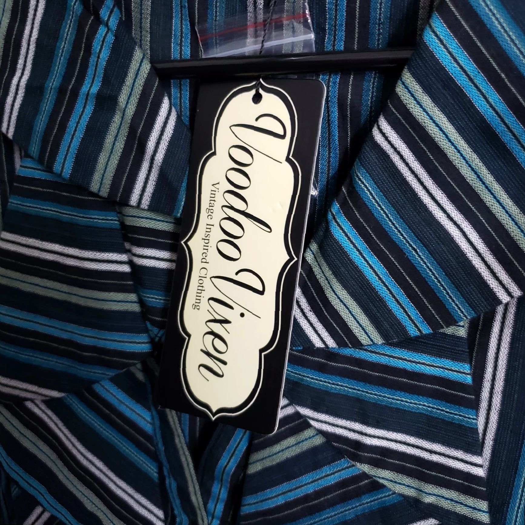 Vintage Voodoo Vixen Button Front Top Womens Sz Large Blue Green Striped 100% Cotton Cap Sleeve V-Neck Casual Shirt Womens Size L / US 10 / IT 46 - 6 Thumbnail