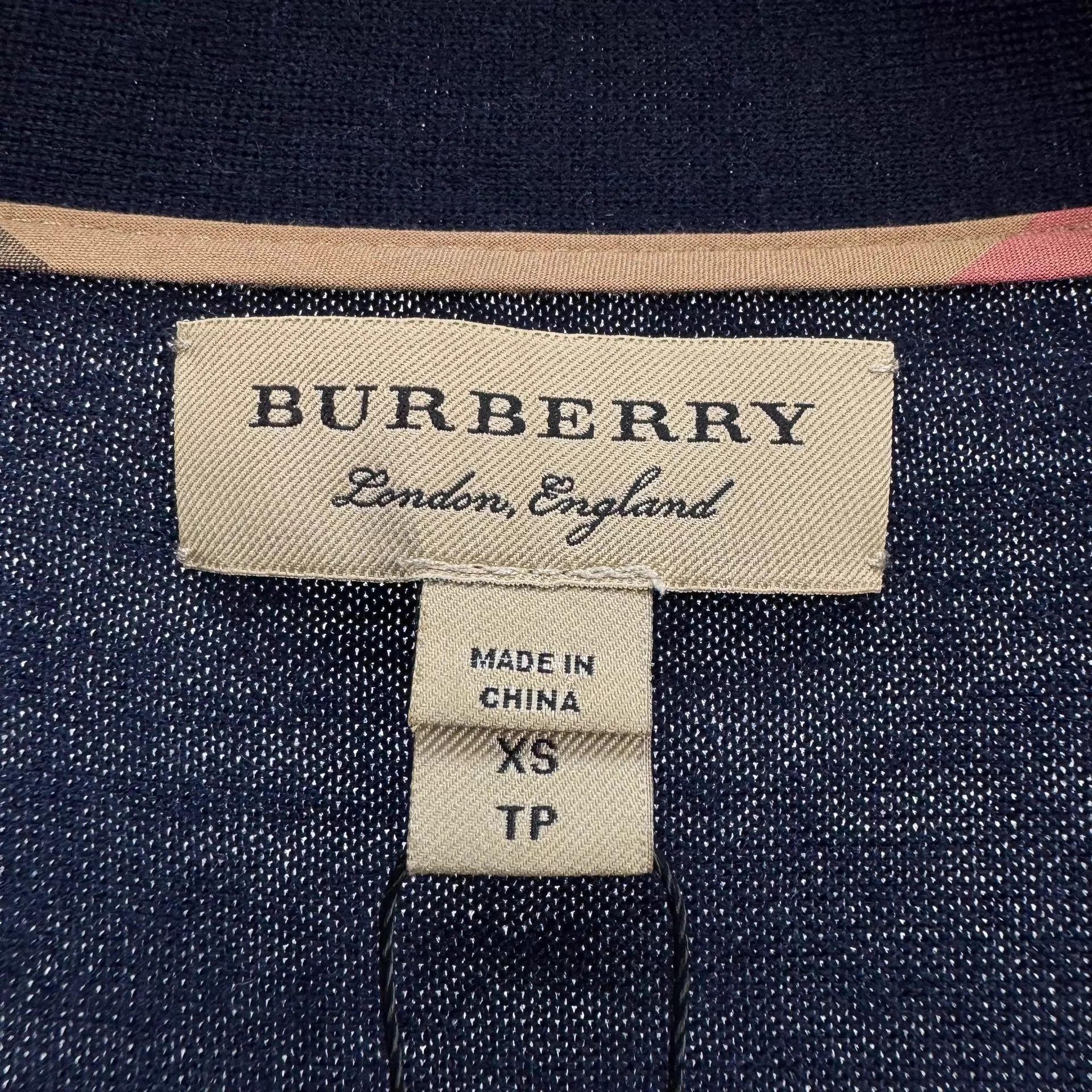 Burberry Burberry Embroidered Floral Sequin Wool Knit Cardi XS Size XS / US 0-2 / IT 36-38 - 5 Thumbnail