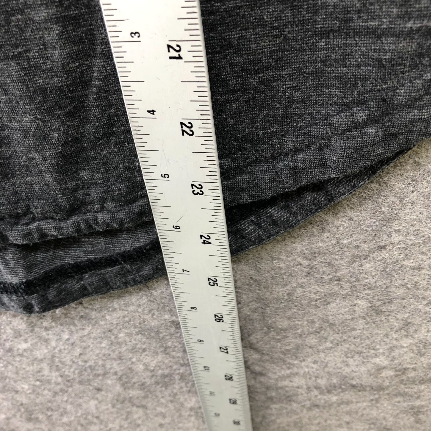 Logo 7 ADIDAS Tank Shirt Womens S Dark Gray Logo Crewneck Sleeveless Tee Relaxed Fit Casual Activewear Shirts Womens S Gray Logo Tee Size S / US 4 / IT 40 - 7 Thumbnail