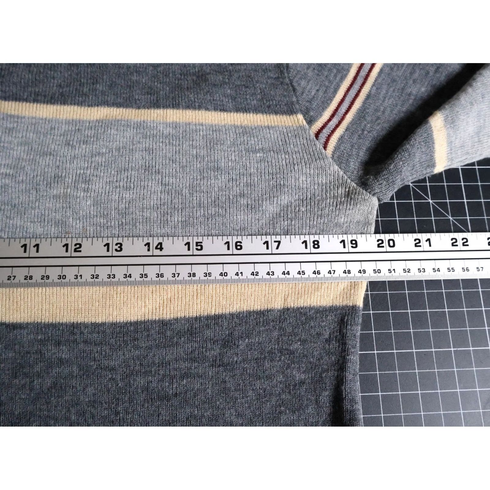 Vintage VINTAGE Donegal Sweater Mens S Gray 70s Men Tag Cream Striped Thin Acrylic Size US S / EU 44-46 / 1 - 4 Thumbnail