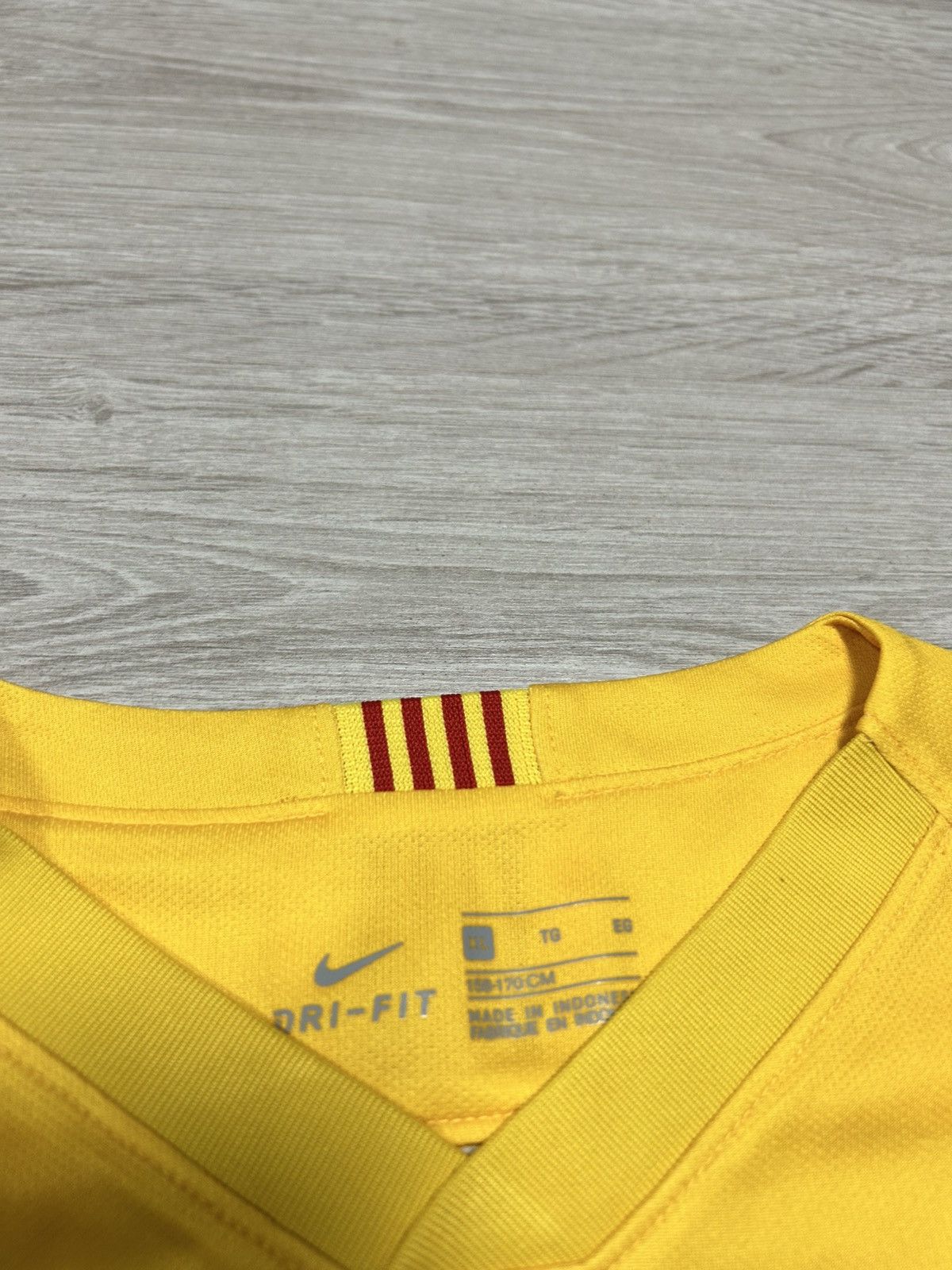 Nike Nike FC Barcelona Soccer’s Jersey 2019/20 away size Small Size US S / EU 44-46 / 1 - 6 Thumbnail