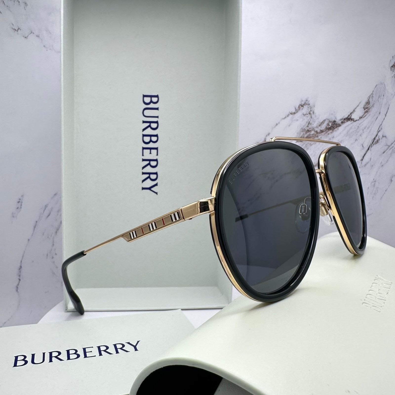 Burberry New Burberry Sunglasses Polarized Gold Black Aviator Size ONE SIZE - 4 Thumbnail
