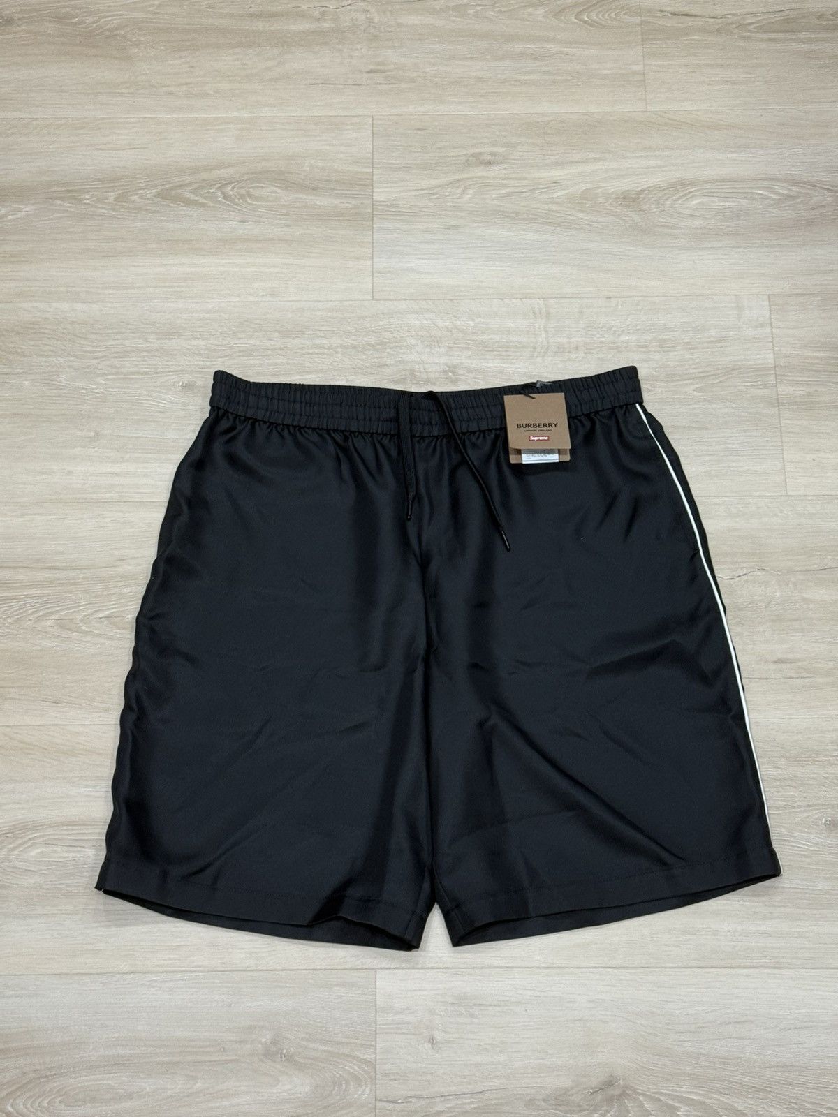 Burberry × Supreme Supreme Burberry Silk Shorts (1 of 8) Size US 34 / EU 50 - 4 Thumbnail
