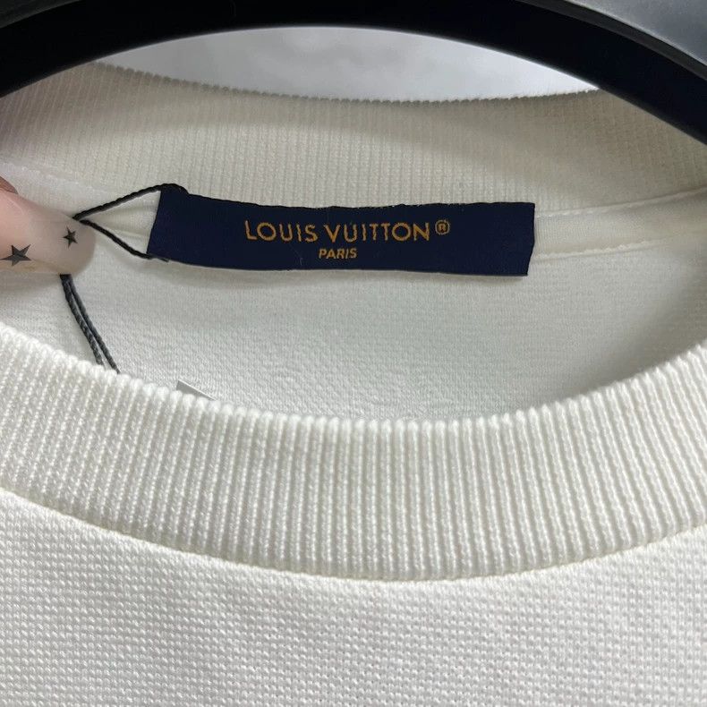 Louis Vuitton Louis Vuitton White Solid Pocket Round Neck Short Sleeve 2 Size US S / EU 44-46 / 1 - 2 Thumbnail