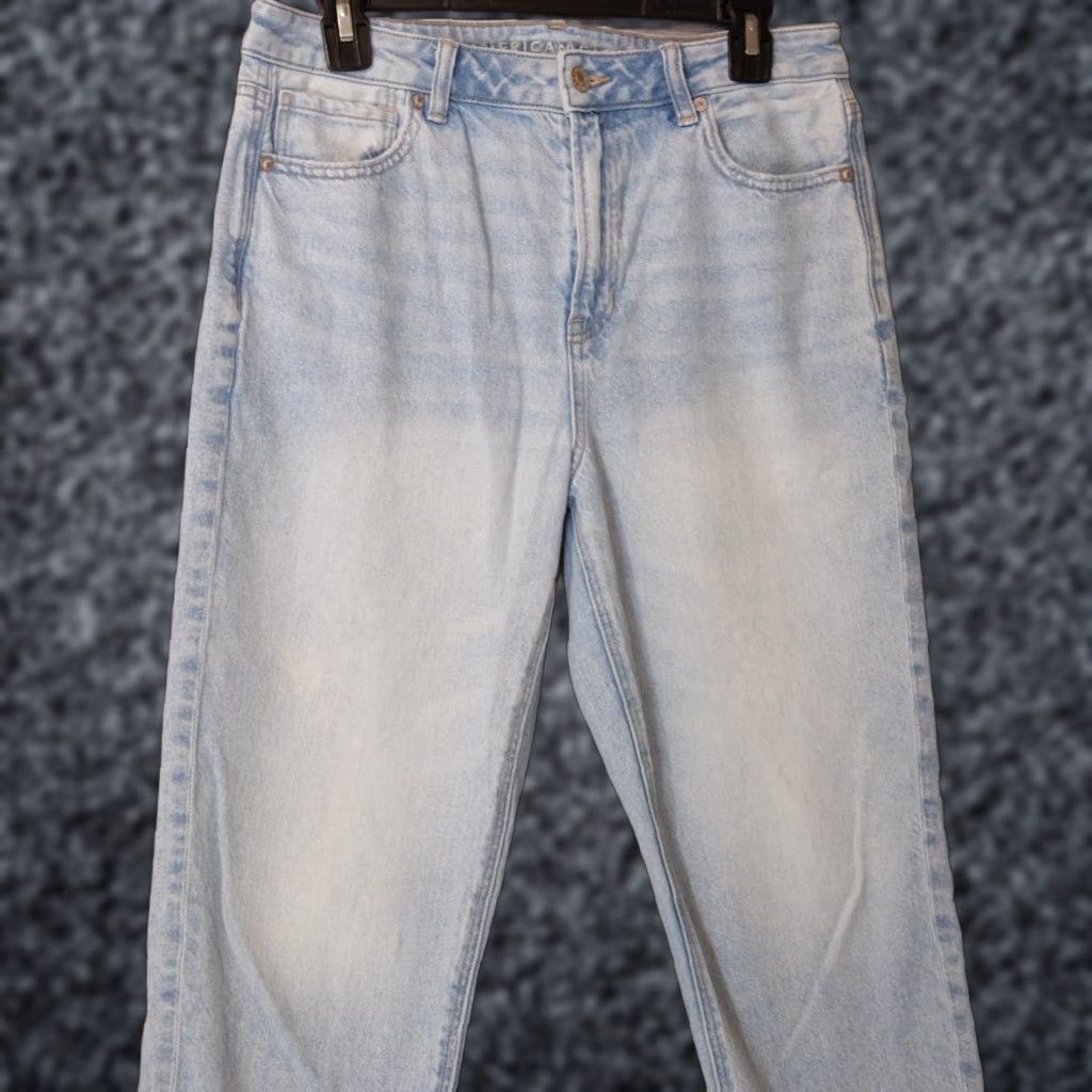 American Eagle Outfitters American Eagle Outfitters Strigid Mom Jeans Light Wash High-Rise Women’s 8 Blue Denim 5-Pocket Distressed Stretch Regular Inseam 27-1/2 in Womens Size 30" / US 8 / IT 44 - 1 Thumbnail