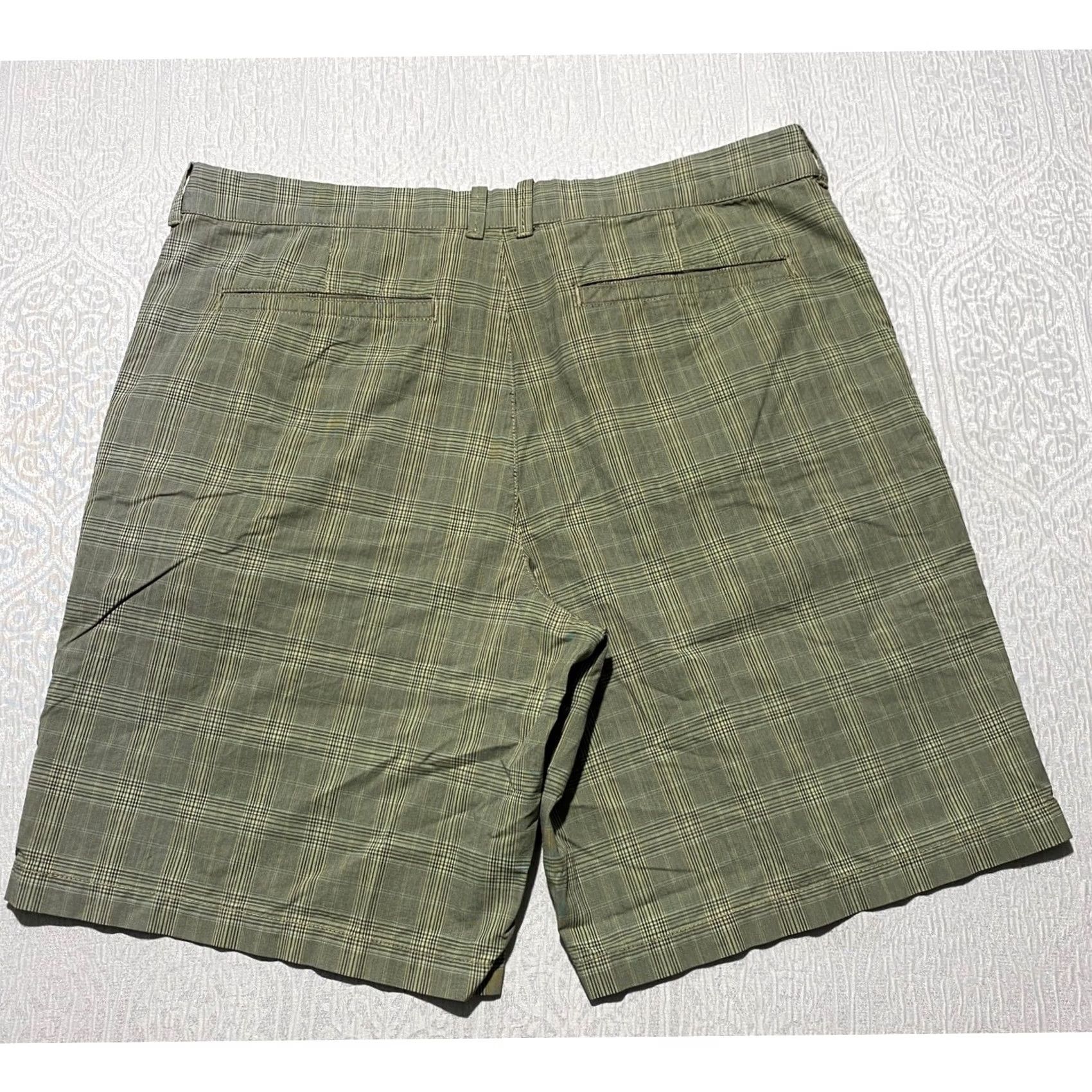 Tommy Bahama Indigo Palms Mens Chino Shorts Plaid Cotton Flat Front Green 40 Size US 40 / EU 56 - 4 Thumbnail