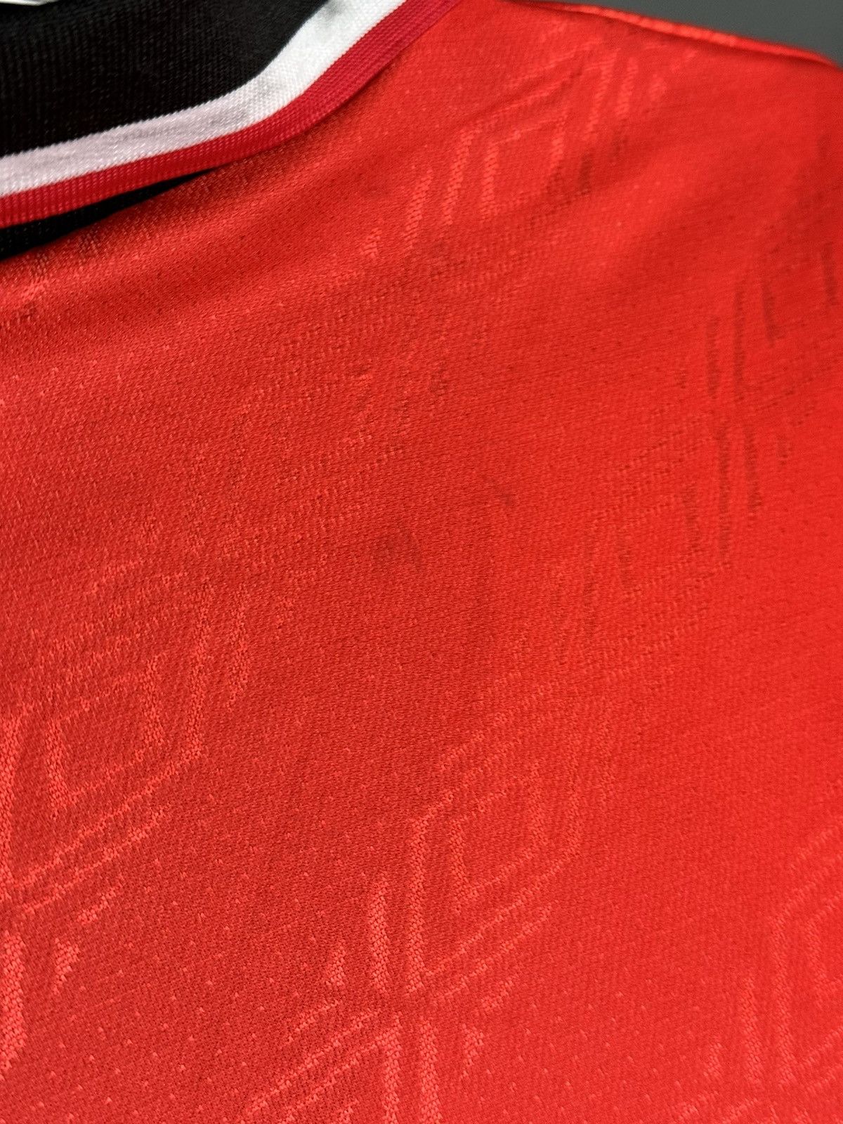 Umbro Nottingham Forest 94/96 Home Football Jersey Size US XL / EU 56 / 4 - 13 Thumbnail