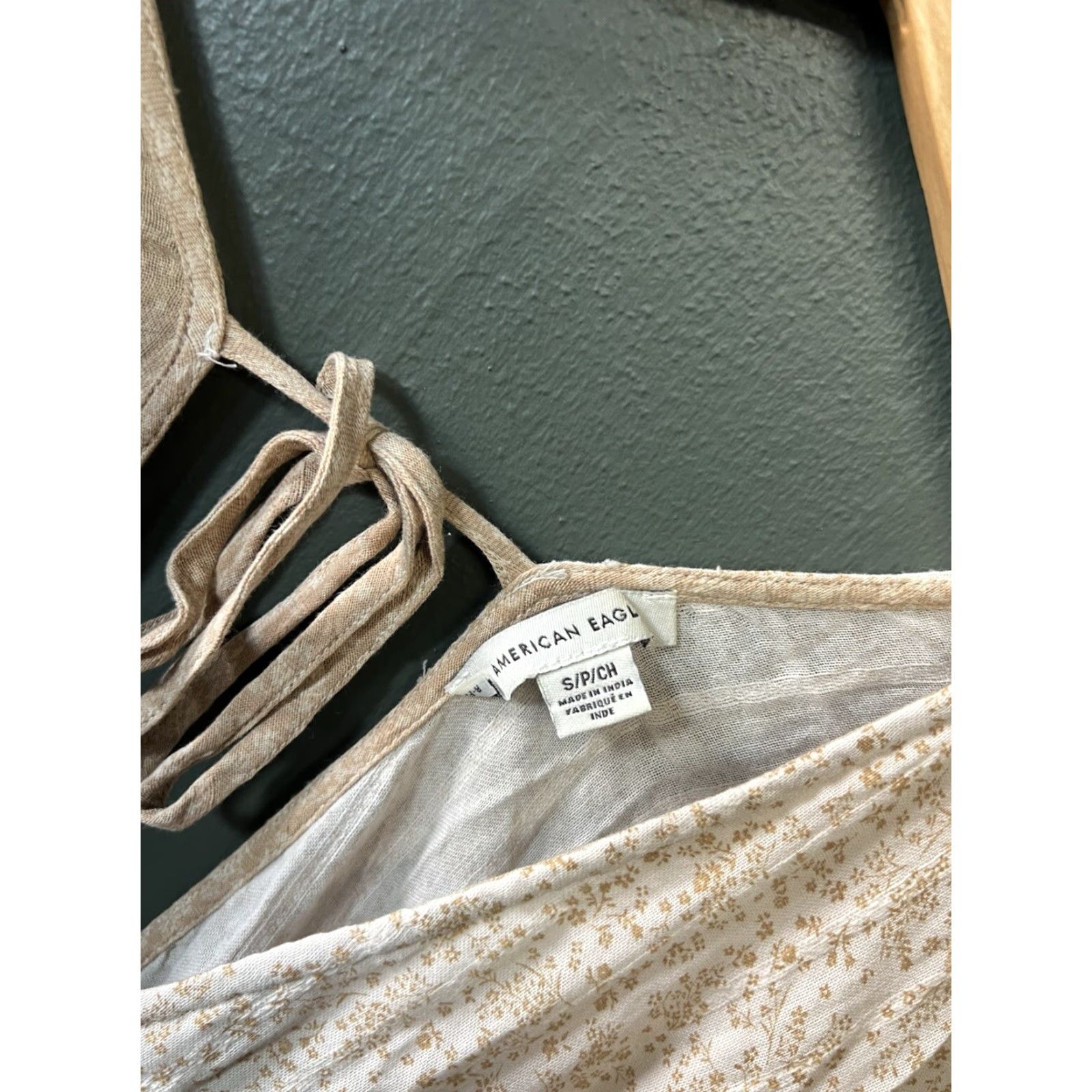American Eagle Outfitters VINTAGE American Eagle Outfitters Womens Brown Patchwork Short Sleeve Blouse Size Small Size S / US 4 / IT 40 - 3 Thumbnail