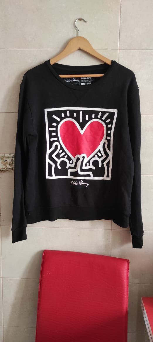 Keith Haring × Pull & Bear KEITH HARING SWEATSHIRT Dancing Heart Graphic Pullover Size M / US 6-8 / IT 42-44 - 11 Thumbnail