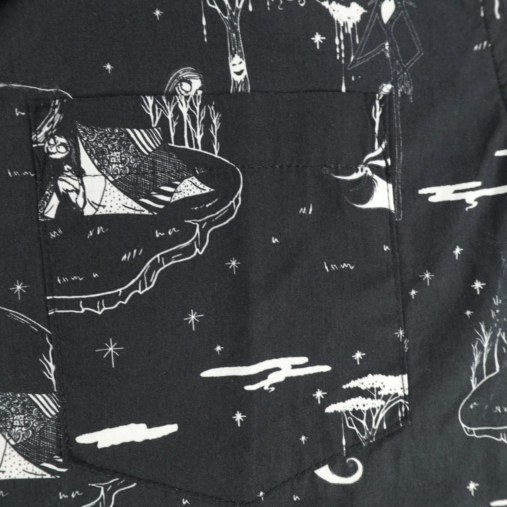 Disney VINTAGE Disney Shirt Button-Up Small Black Graphic Print Nightmare Before Christmas Mens Size US S / EU 44-46 / 1 - 3 Thumbnail