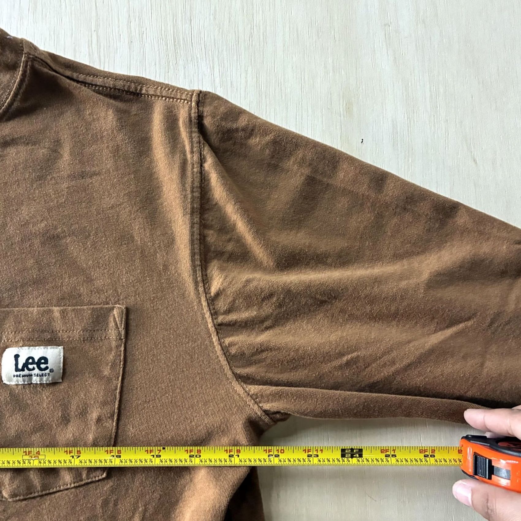 Lee Lee Shirt Mens Large Brown Classic Fit Pocket Logo Long Sleeve Tee T-Shirt Size US L / EU 52-54 / 3 - 5 Thumbnail