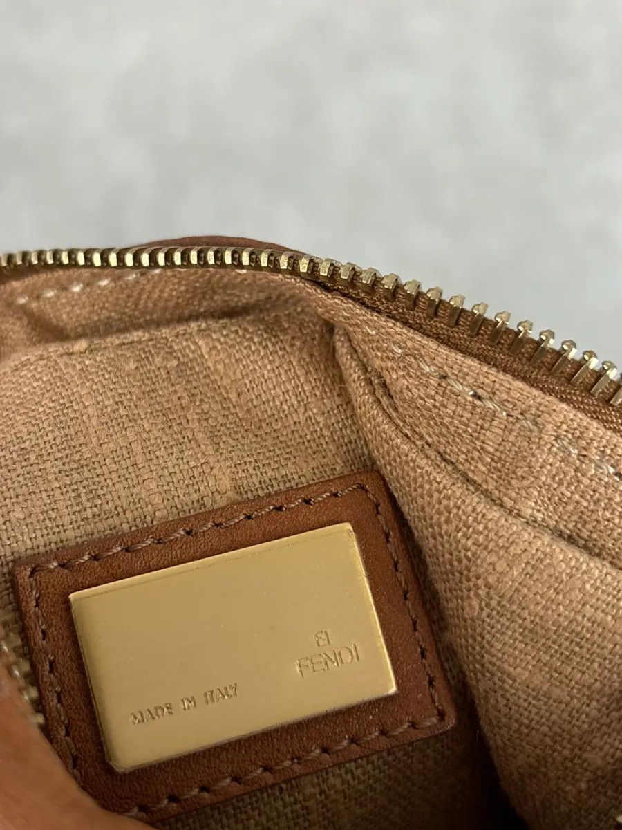 Fendi 2000s Fendi Brown Leather Scalloped Detail Shoulder Bag Size ONE SIZE - 11 Thumbnail