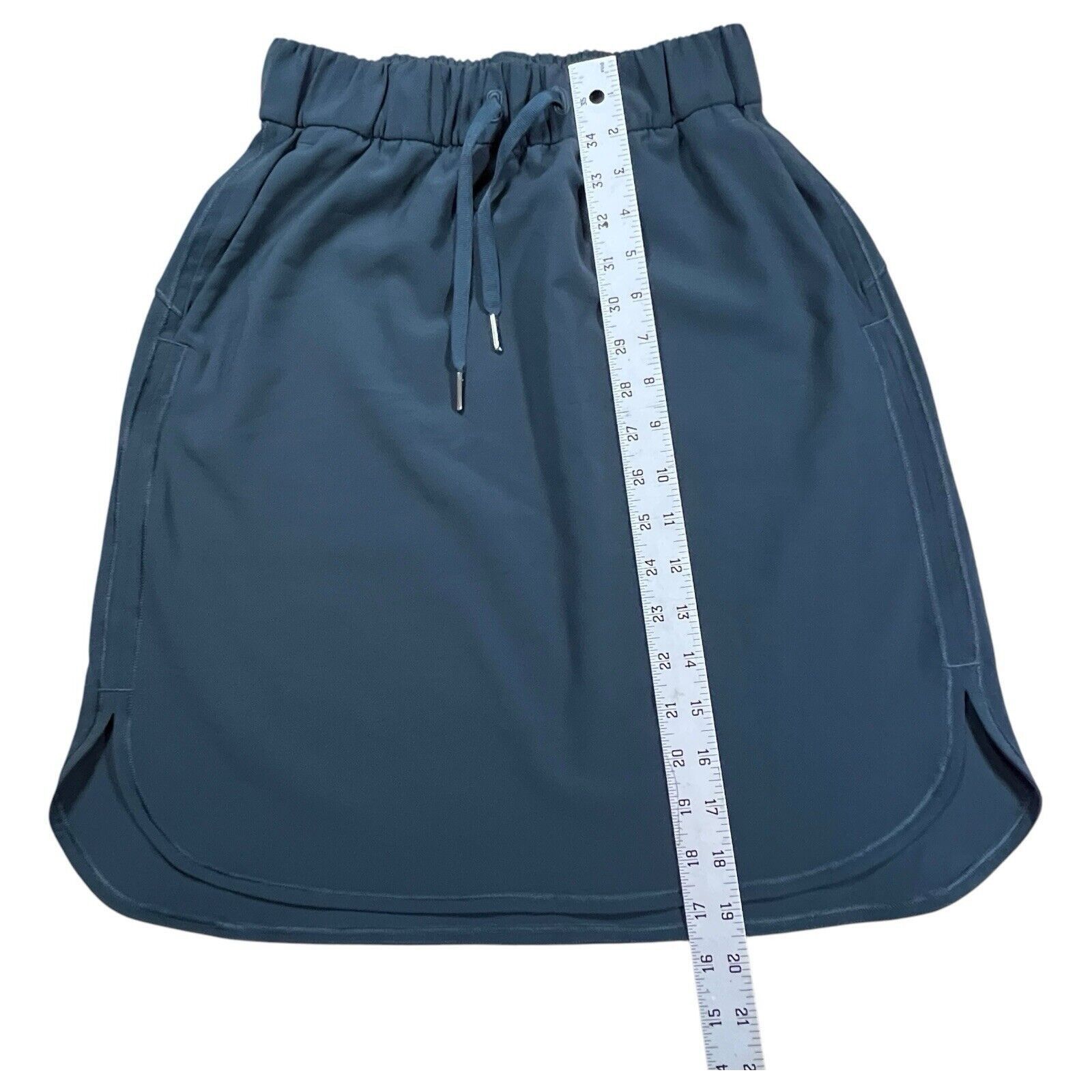 Lululemon Lululemon On The Fly Navy Knee Length Skirt Athletic Size 4 Size 27" / US 4 / IT 40 - 2 Thumbnail