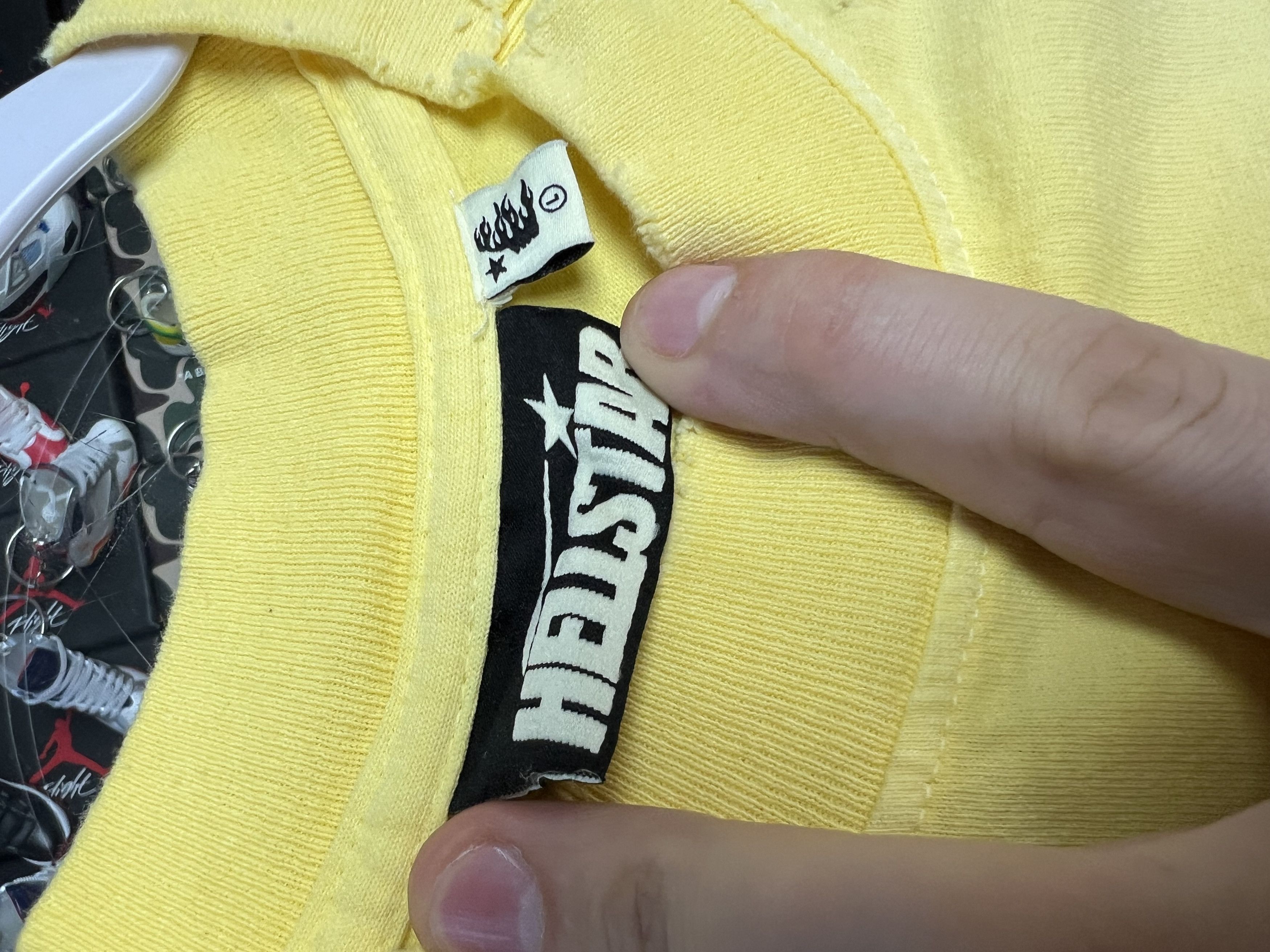 HELLSTAR Hellstar Cracked Paint Tee Size L Brand New Yellow Size US L / EU 52-54 / 3 - 3 Thumbnail