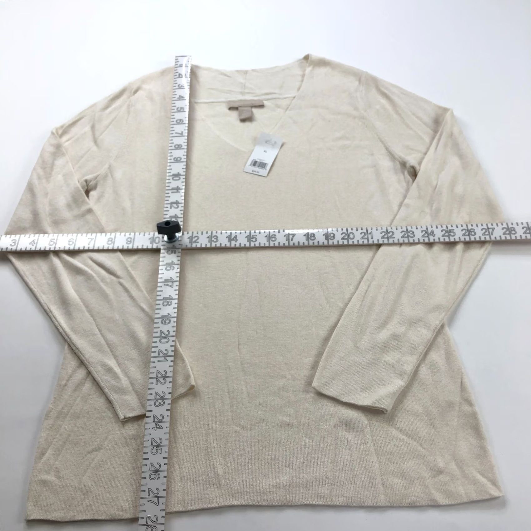 Banana Republic Banana Republic Silk Cotton NEW XL V-Neck Pullover Sweater Beige Size XL / US 12-14 / IT 48-50 - 2 Thumbnail
