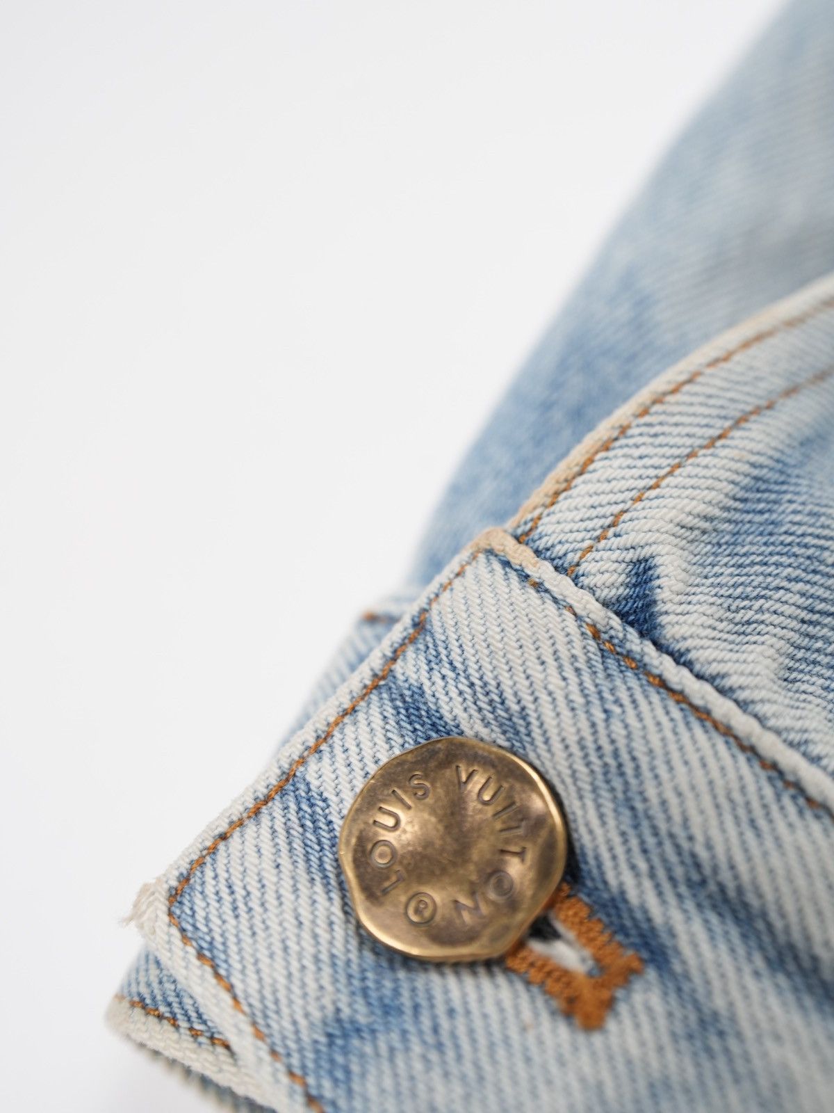 Louis Vuitton Louis Vuitton DNA Denim Jacket Size US M / EU 48-50 / 2 - 5 Thumbnail
