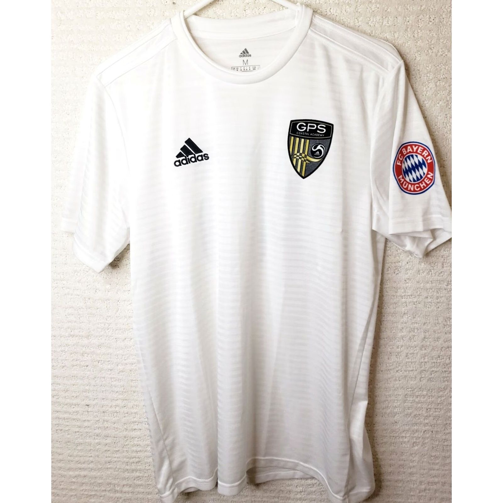 Adidas Adidas Soccer Shirt Jersey M White GPS Logo FC BAYERN MUNCHEN #16 On Back Mens Regular Short Sleeve Jersey Shirt Size US M / EU 48-50 / 2 - 2 Thumbnail