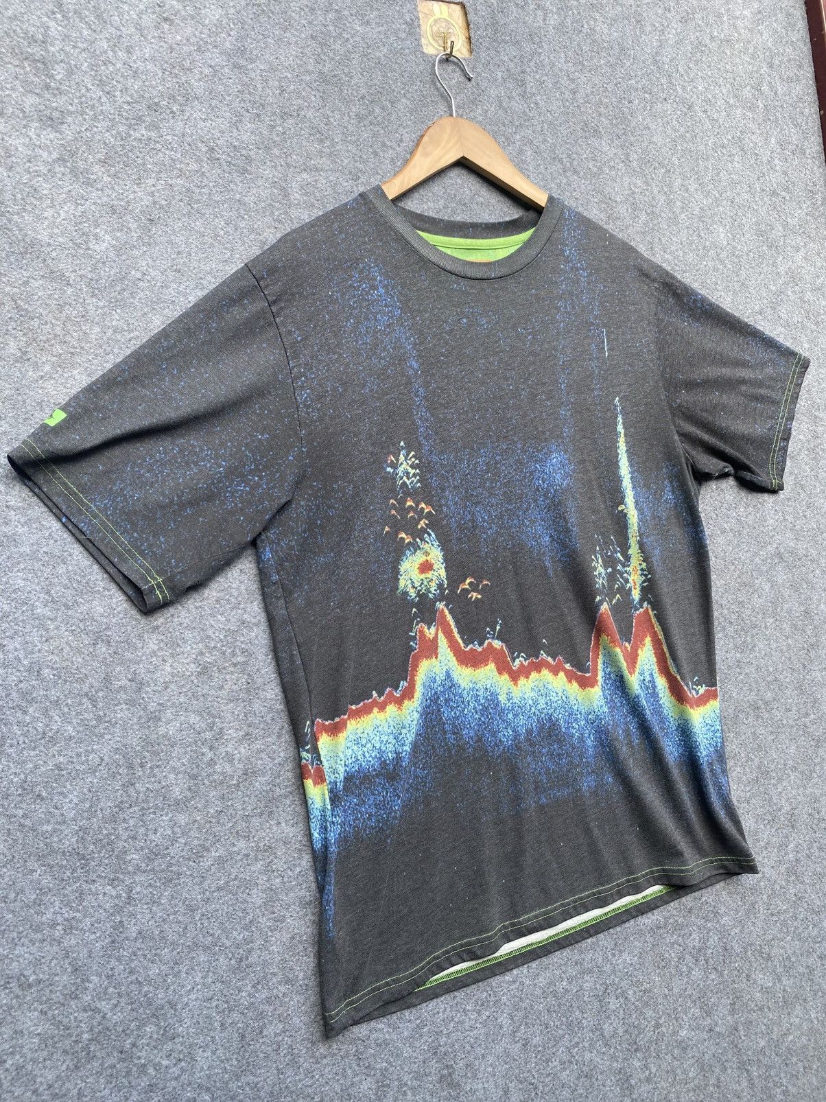 Vintage Pelagit sonar graph tee Size US XL / EU 56 / 4 - 3 Thumbnail