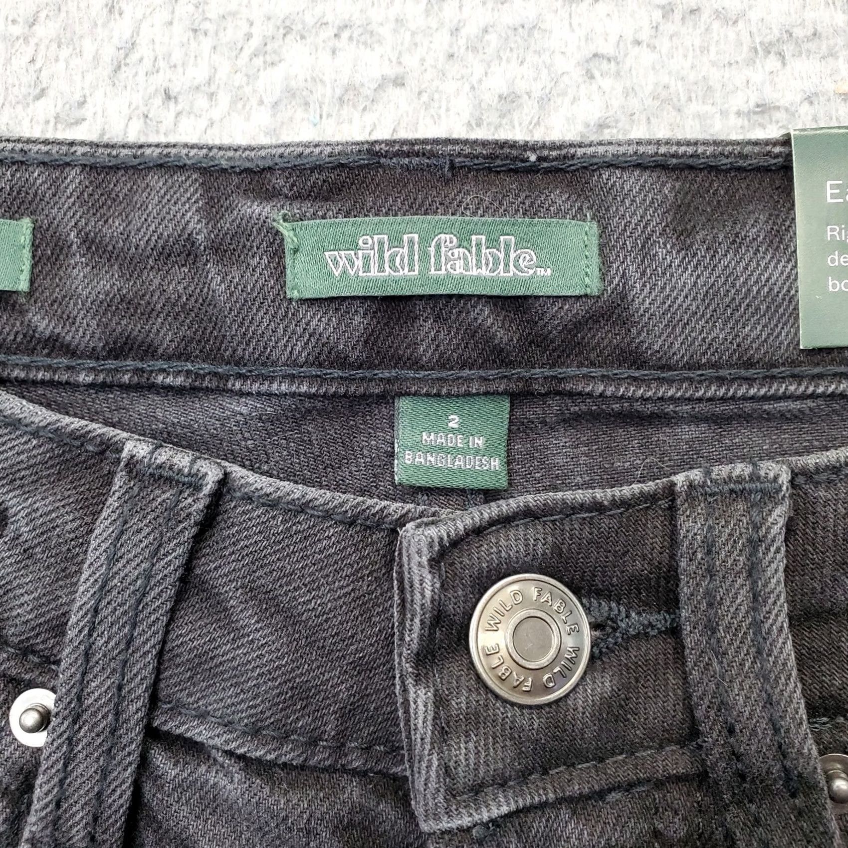 Vintage Wild Fable Womens 2 Black Denim Stretch High Rise Distressed Short(s) Casual Shirt? Size 26" / US 2 / IT 38 - 7 Thumbnail