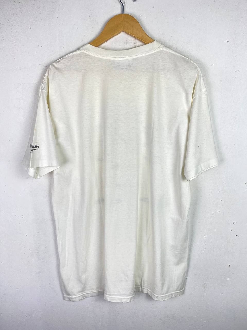 Reebok vintage reebok kick soccer tee nice design Size US L / EU 52-54 / 3 - 8 Thumbnail