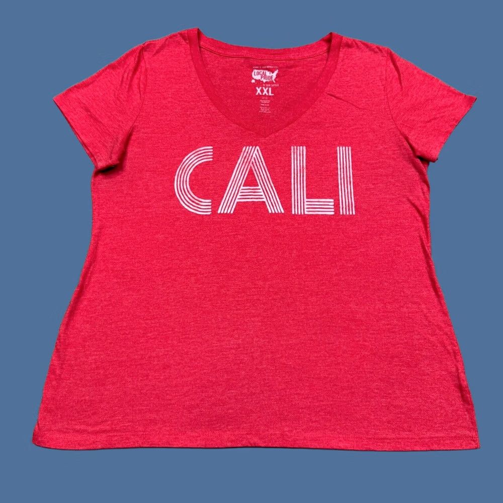 Todd Snyder Todd Snyder Local Pride T Shirt Women 2XL Red V Neck Slim Cali Stretch Shirt Women 2XL Red California Beach Classic Logo Slimming Stretch Vintage No Size XXL / US 16-18 / IT 52-54 - 1 Thumbnail