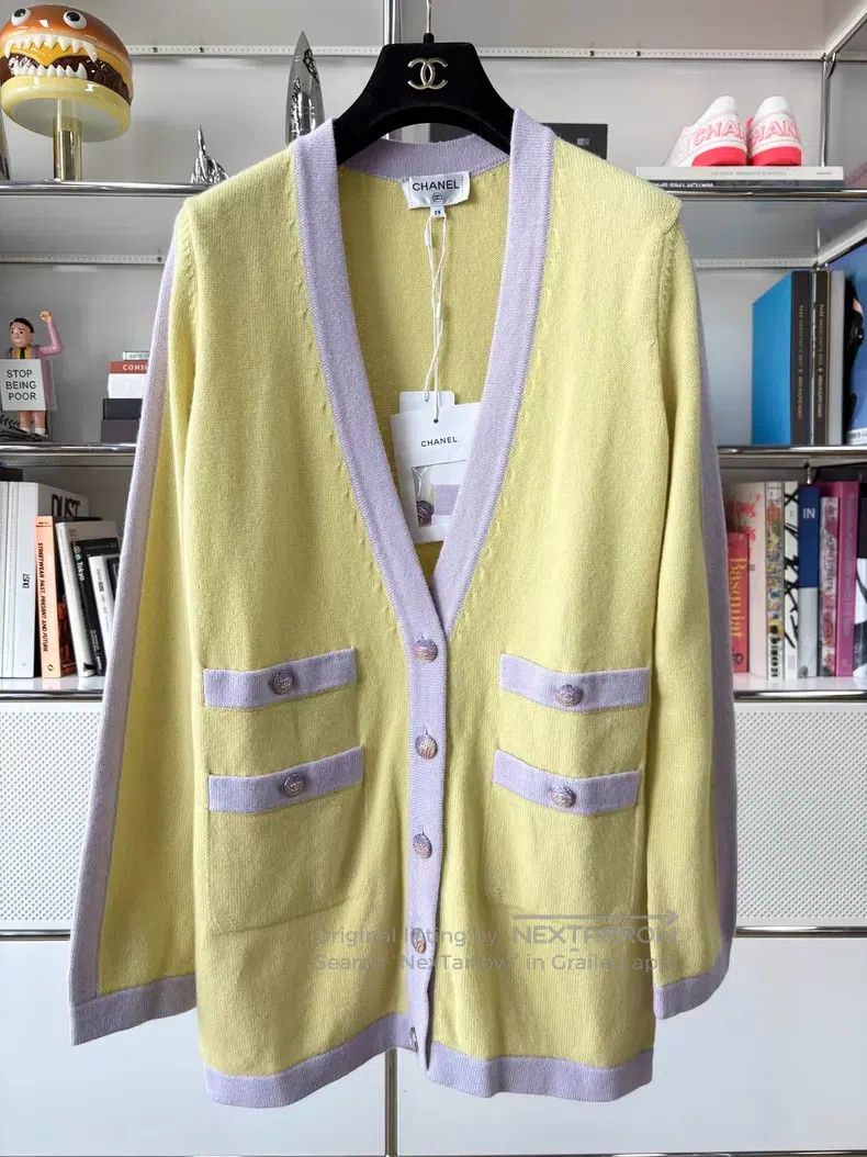 Chanel Chanel 24C yellow and purple V-neck colourful diamond buck Size XS / US 0-2 / IT 36-38 - 1 Thumbnail