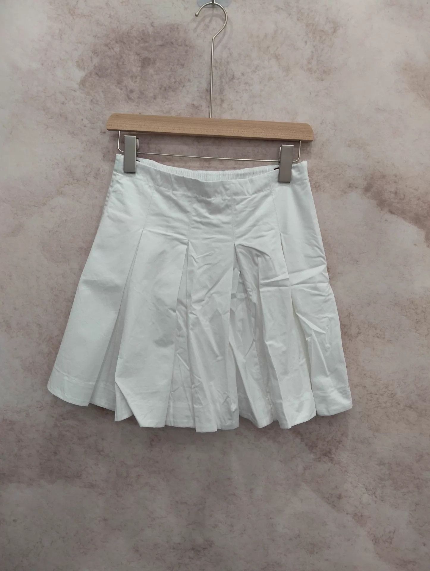 Burberry BURBERRY white pleated mini skirt 12Y Size 24" / US 00 / IT 34 - 1 Thumbnail