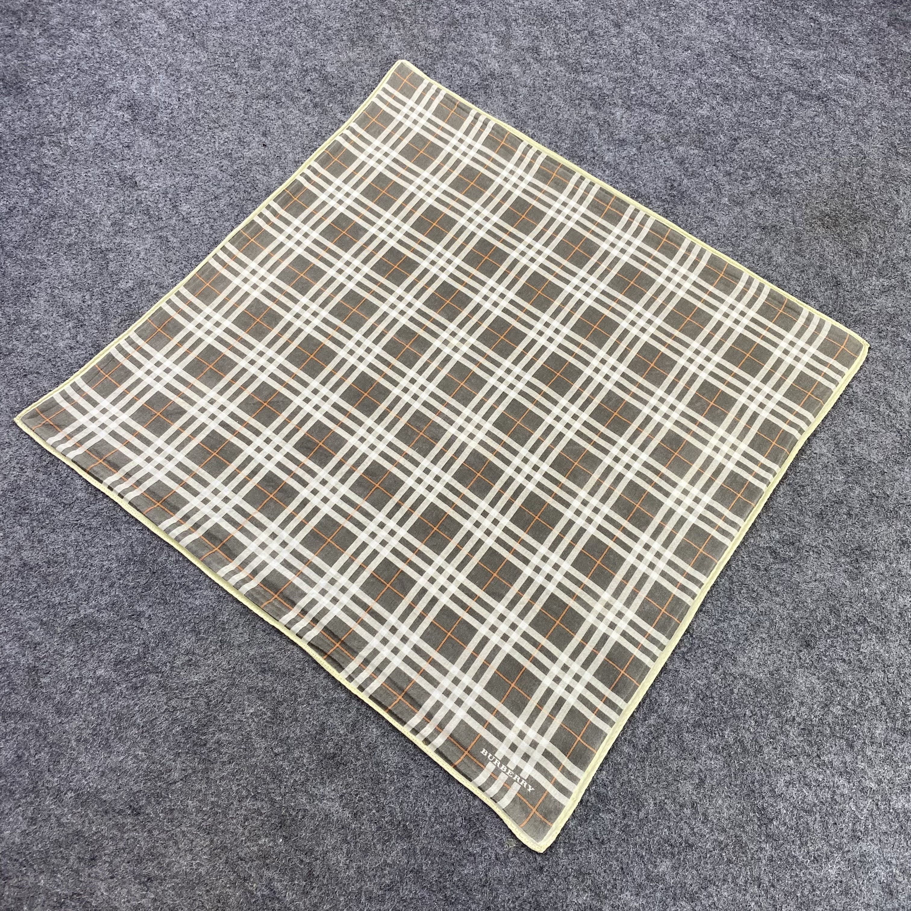 Burberry Burberry Handkerchief Neckerchief Bandana-B1559 Size ONE SIZE - 4 Thumbnail