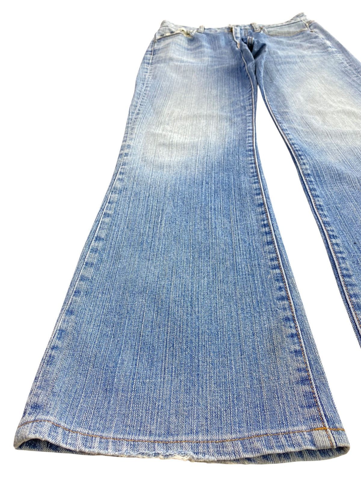 Uniqlo UNIQLO Faded Blue Wash Style Flare Jeans Size US 30 / EU 46 - 5 Thumbnail