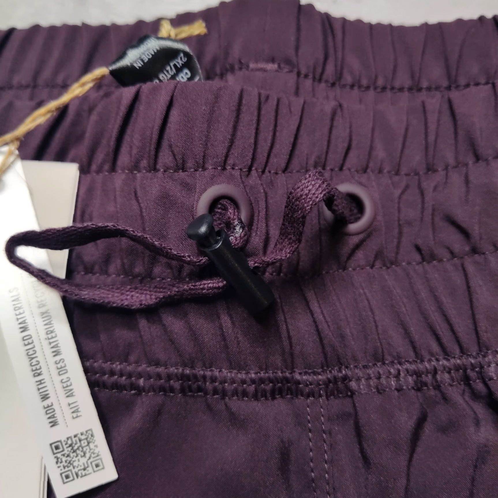 Adidas ADIDAS Aeroready Women 2XL Shadow Maroon Pace Bungee 4" Training Shorts NEW Size 40" / US 18 - 3 Thumbnail