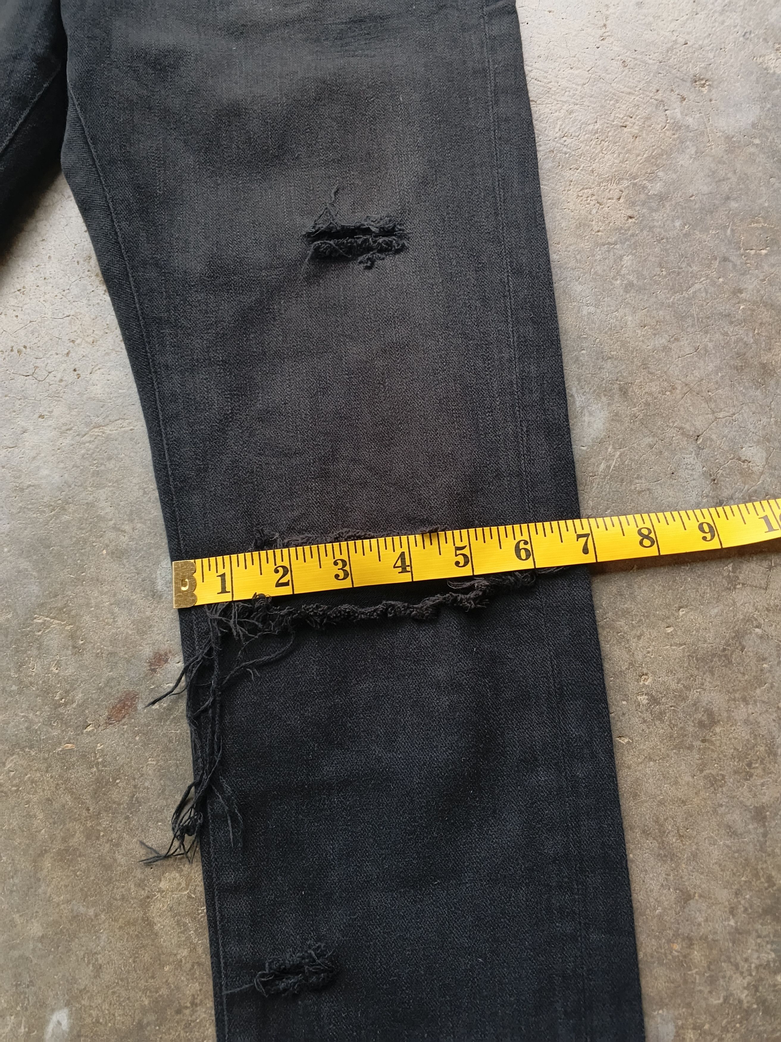 Undercover Undercover distressed skinny jeans Size US 30 / EU 46 - 18 Thumbnail